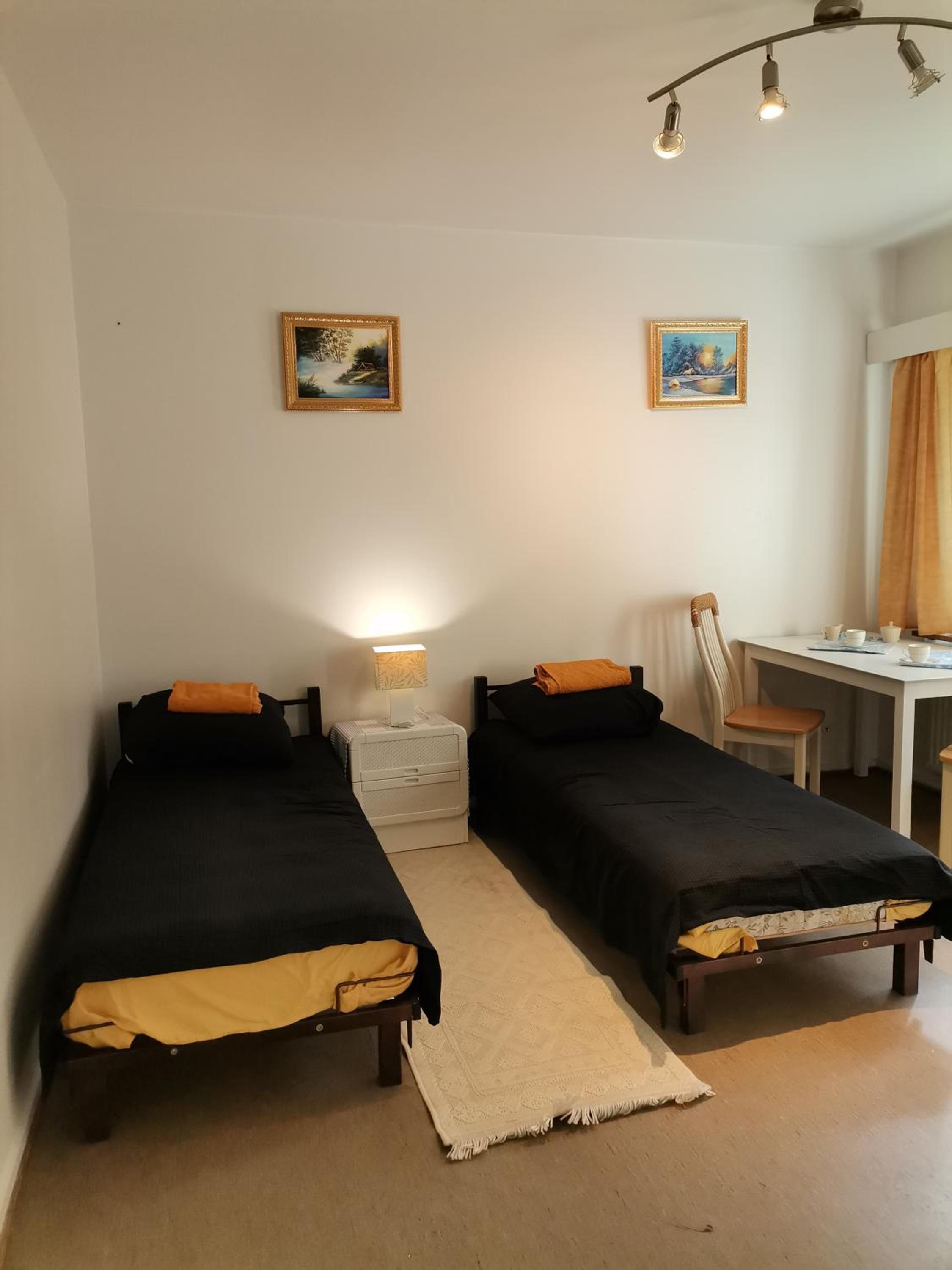 Three-Bedroom Apartment with Park View photo 2