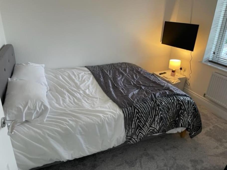 Three-Bedroom House photo 1