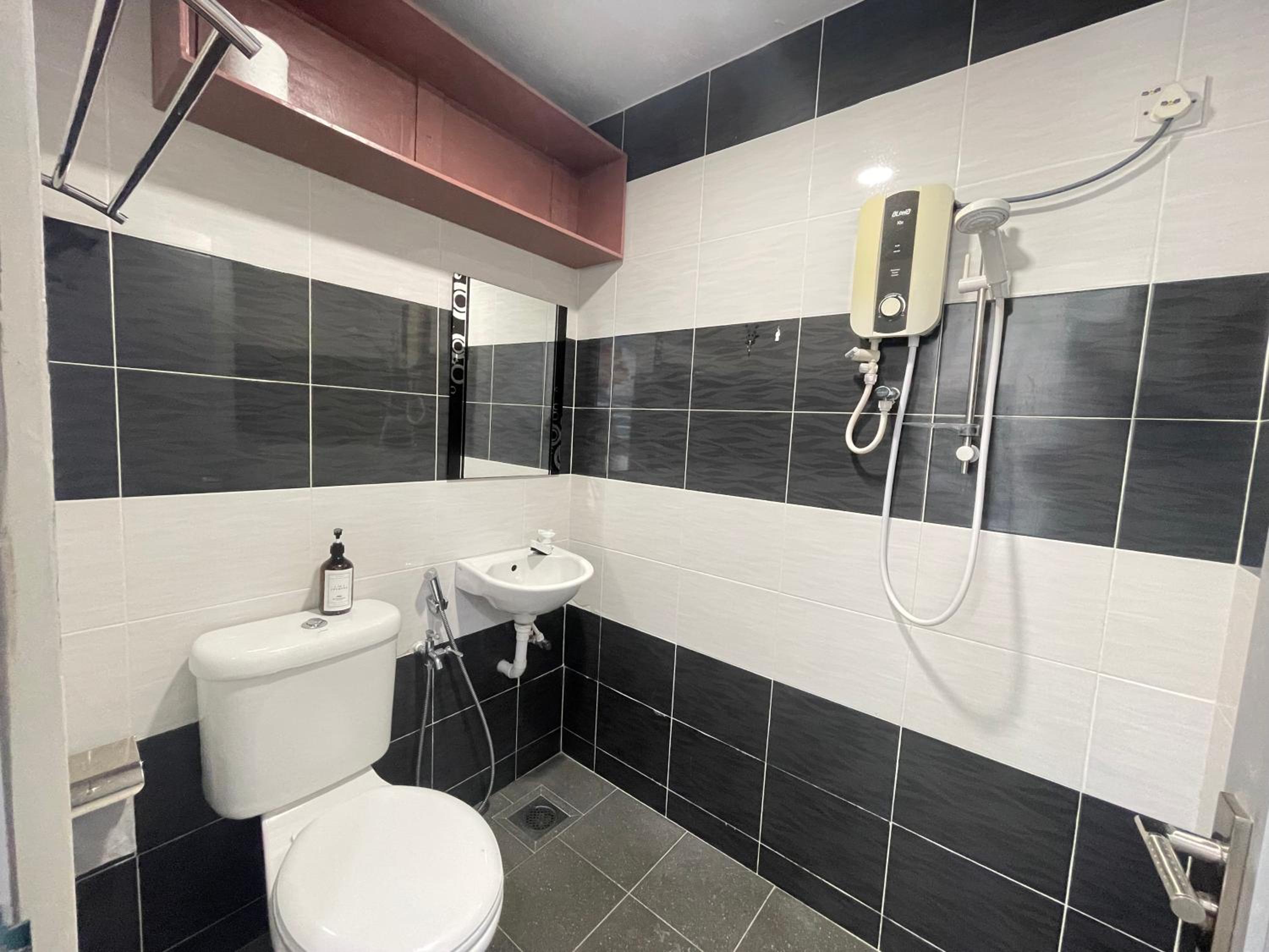 Double Room with Private Bathroom photo 2