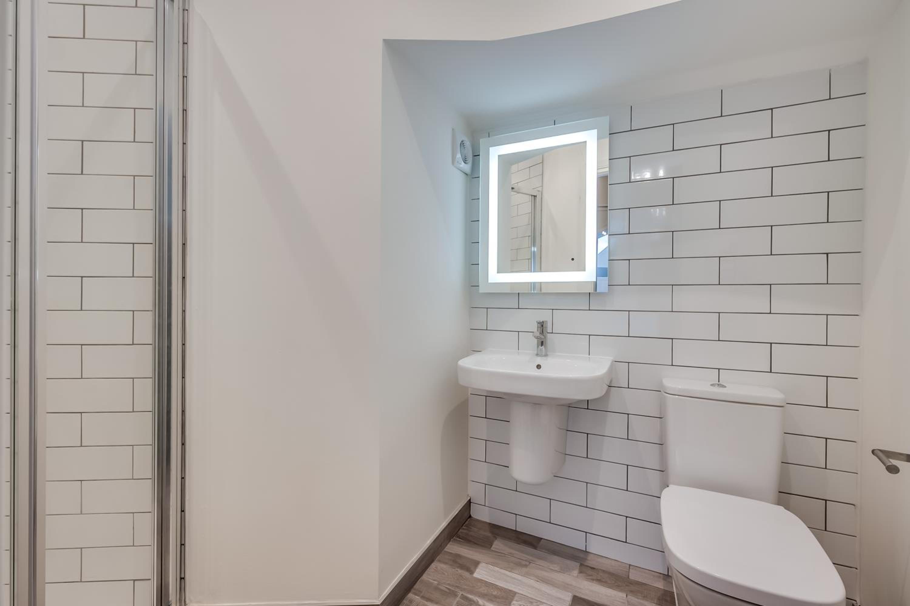 Apartment - Split Level - Photo 7