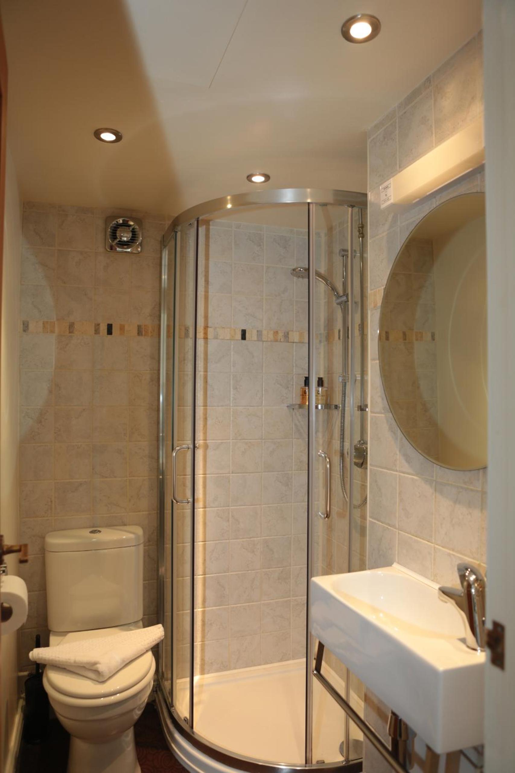 Deluxe Double Room with Shower photo 2