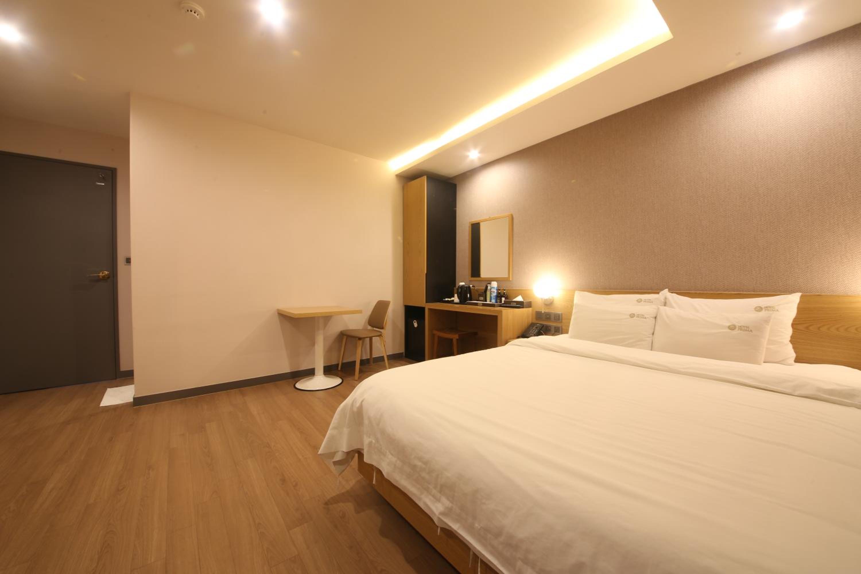 Standard Double Room - Photo 5