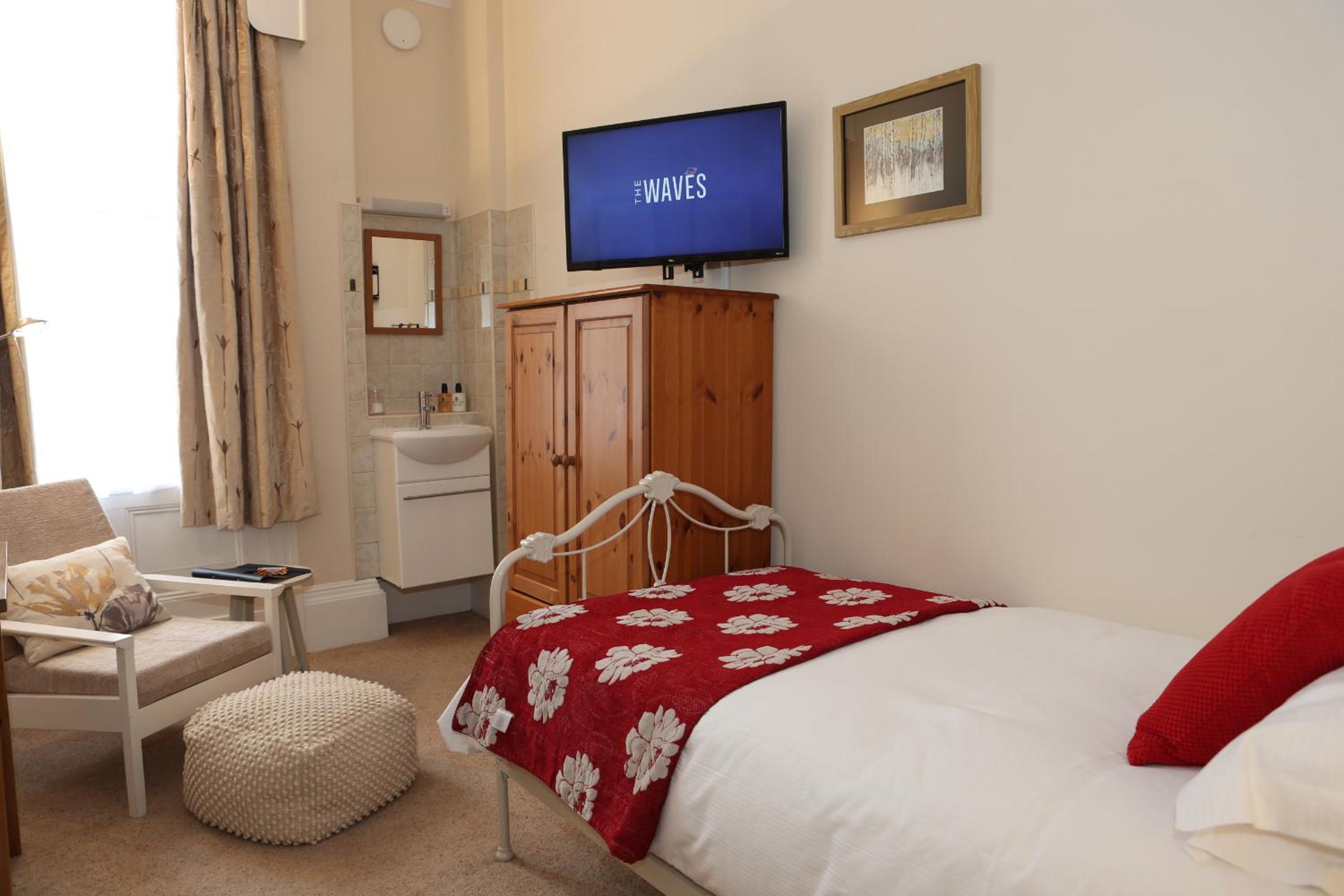 Single Room with Private Bathroom photo 1