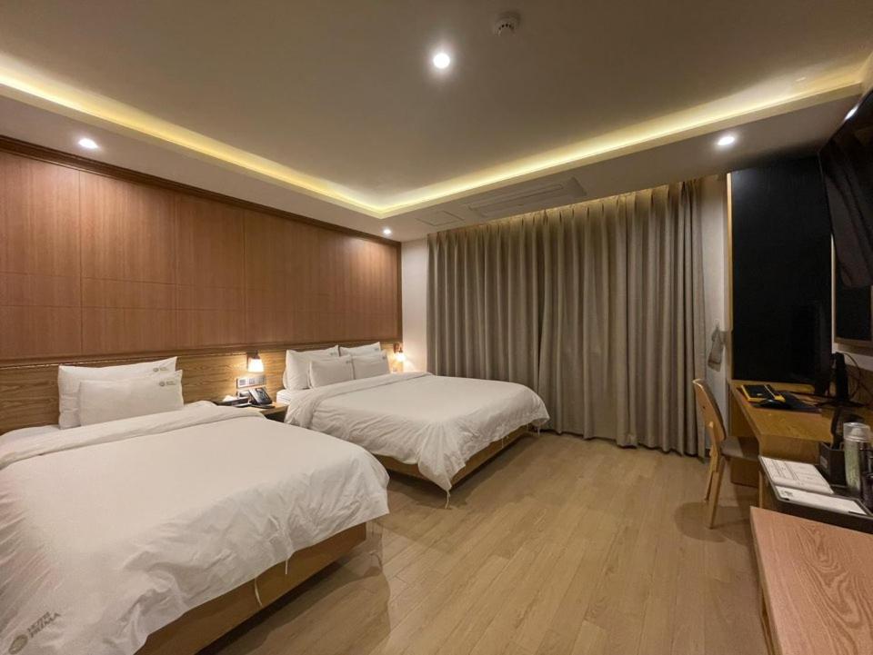 Deluxe Twin Room - Photo 8