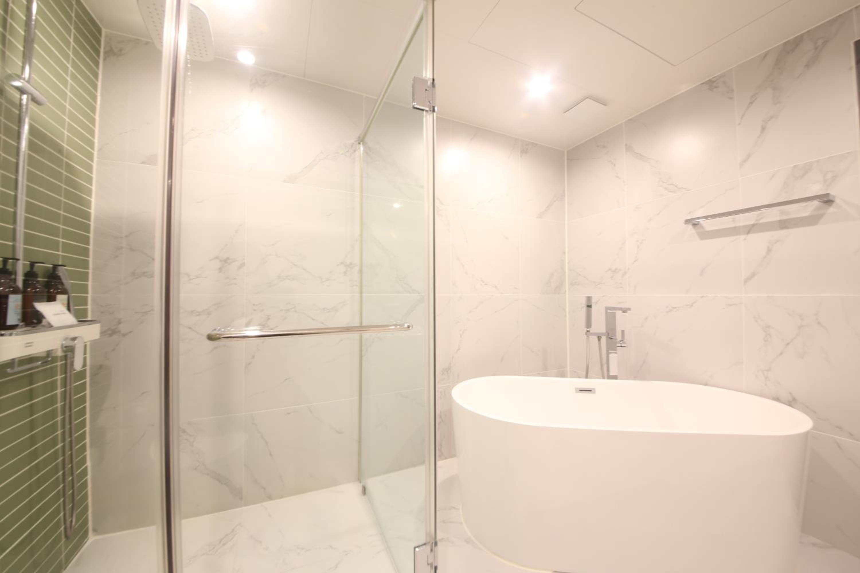 Suite with Terrace - Photo 11