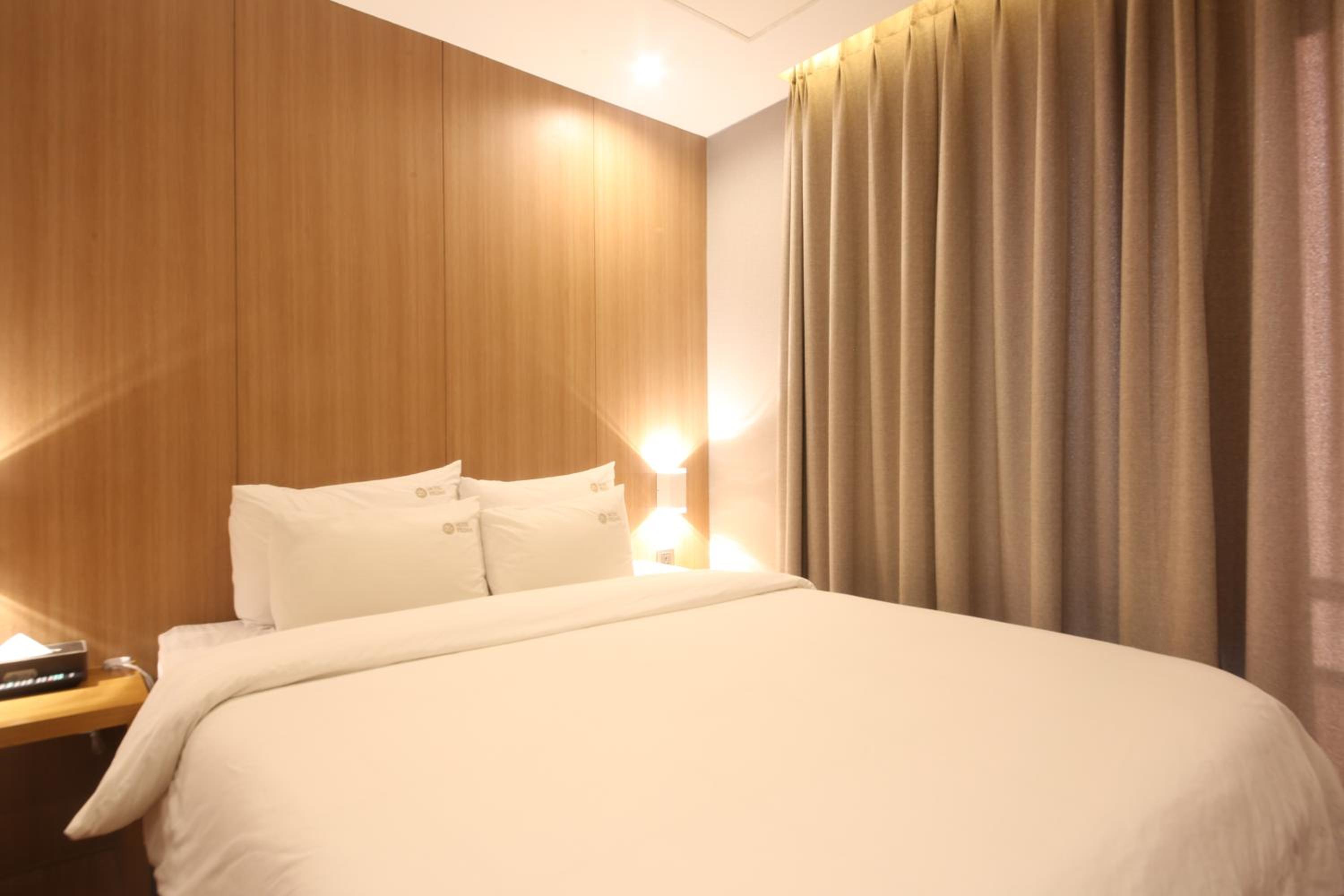 Suite with Terrace - Photo 6