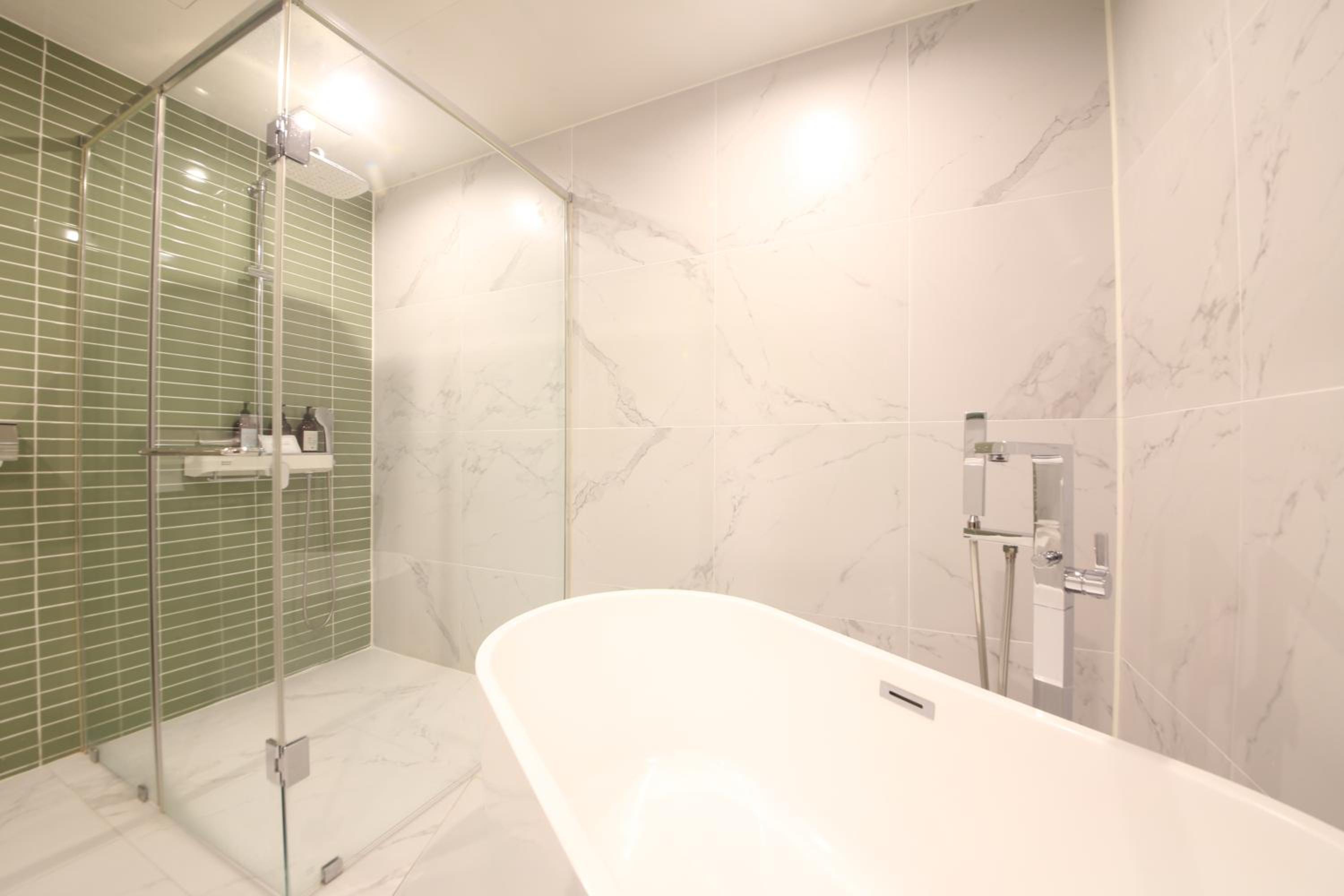 Suite with Terrace - Photo 4