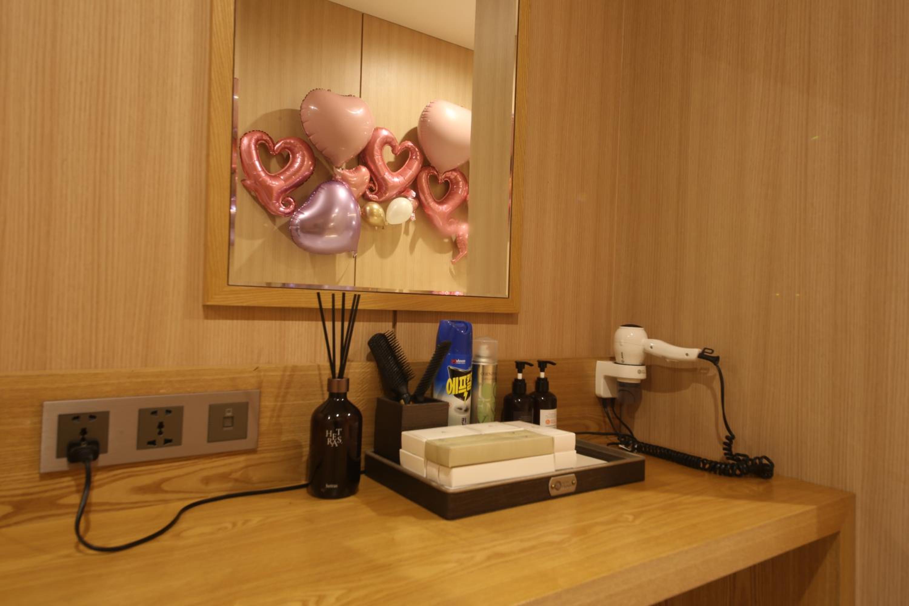 Family Suite - Photo 8