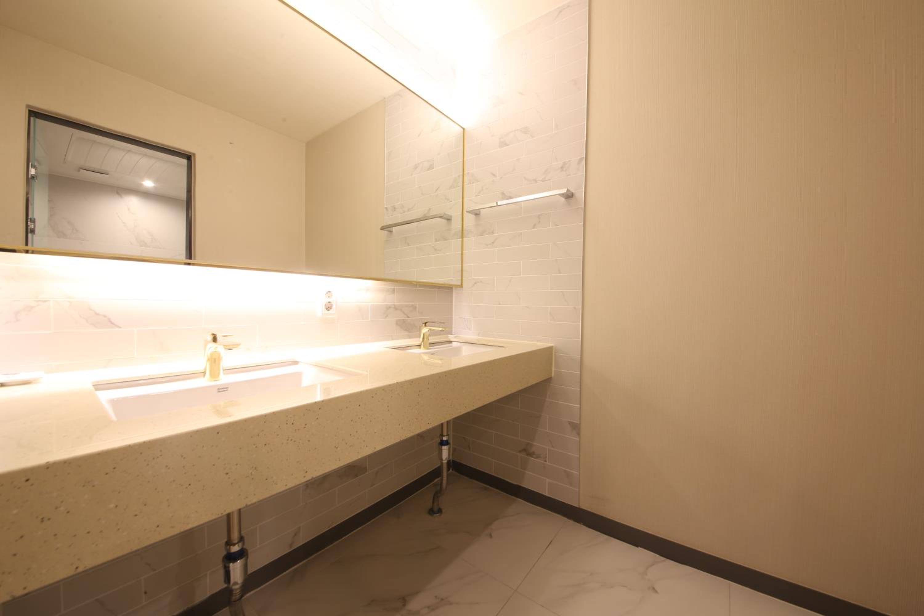 Family Suite - Photo 7