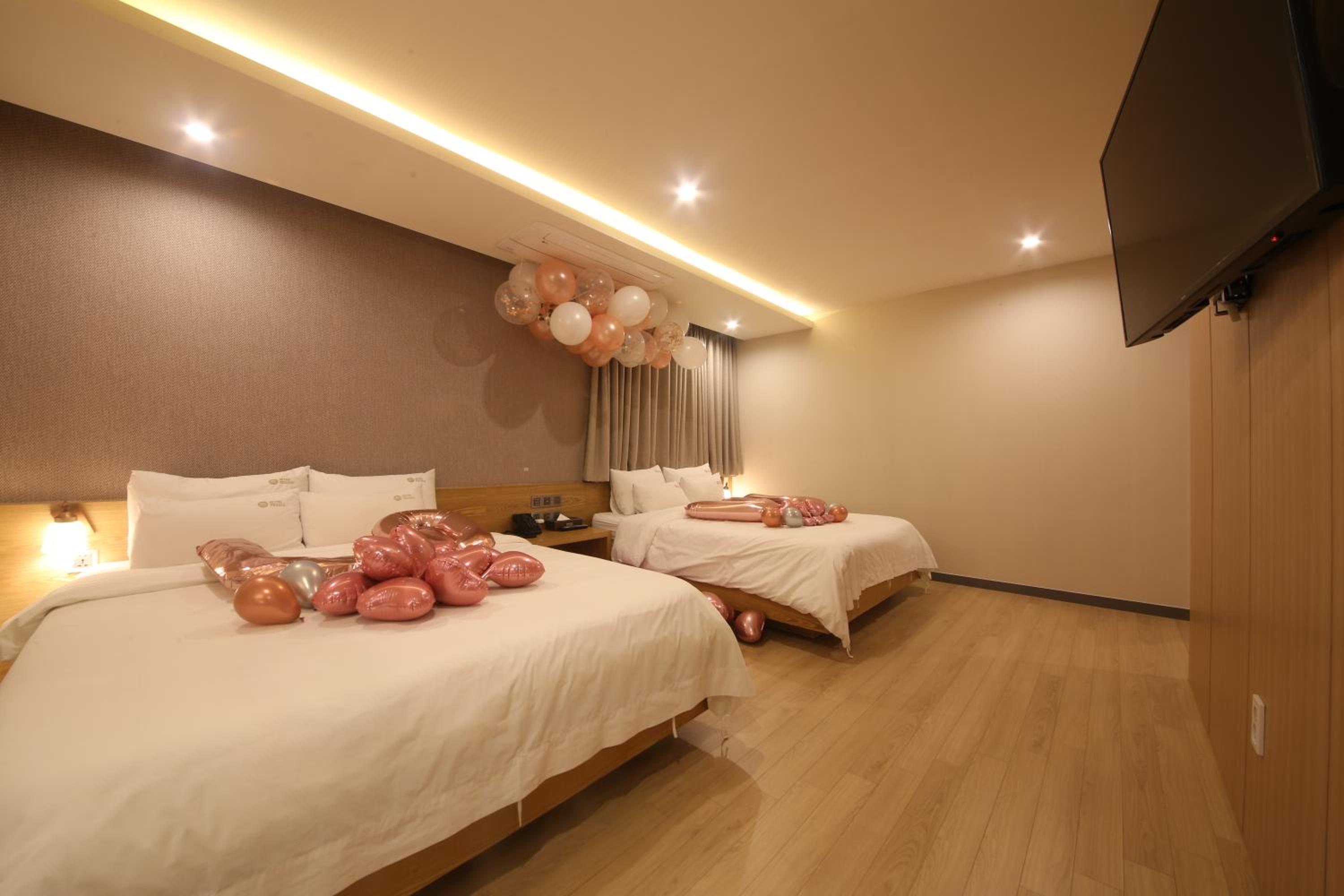 Family Suite - Photo 6