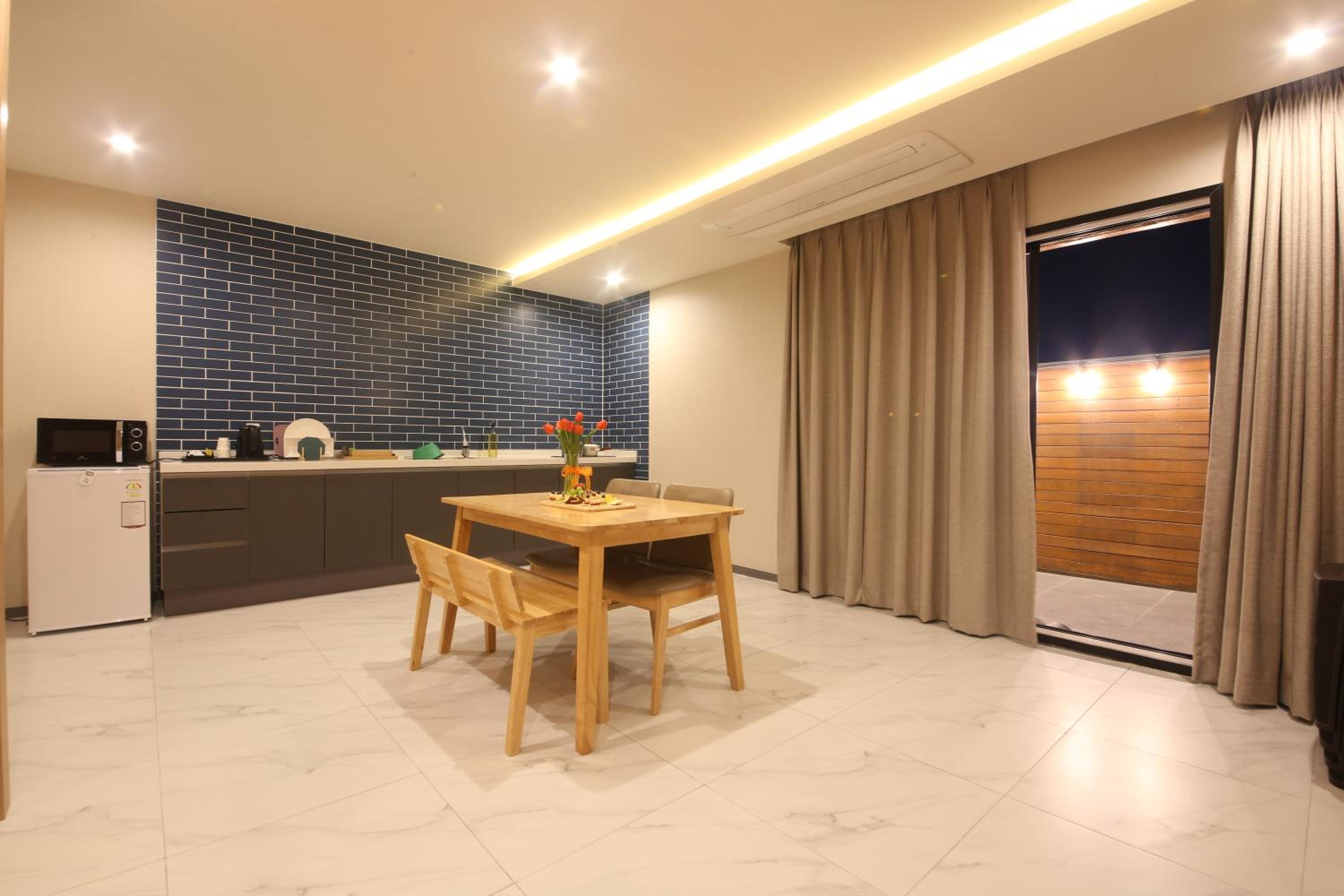 Family Suite - Photo 9