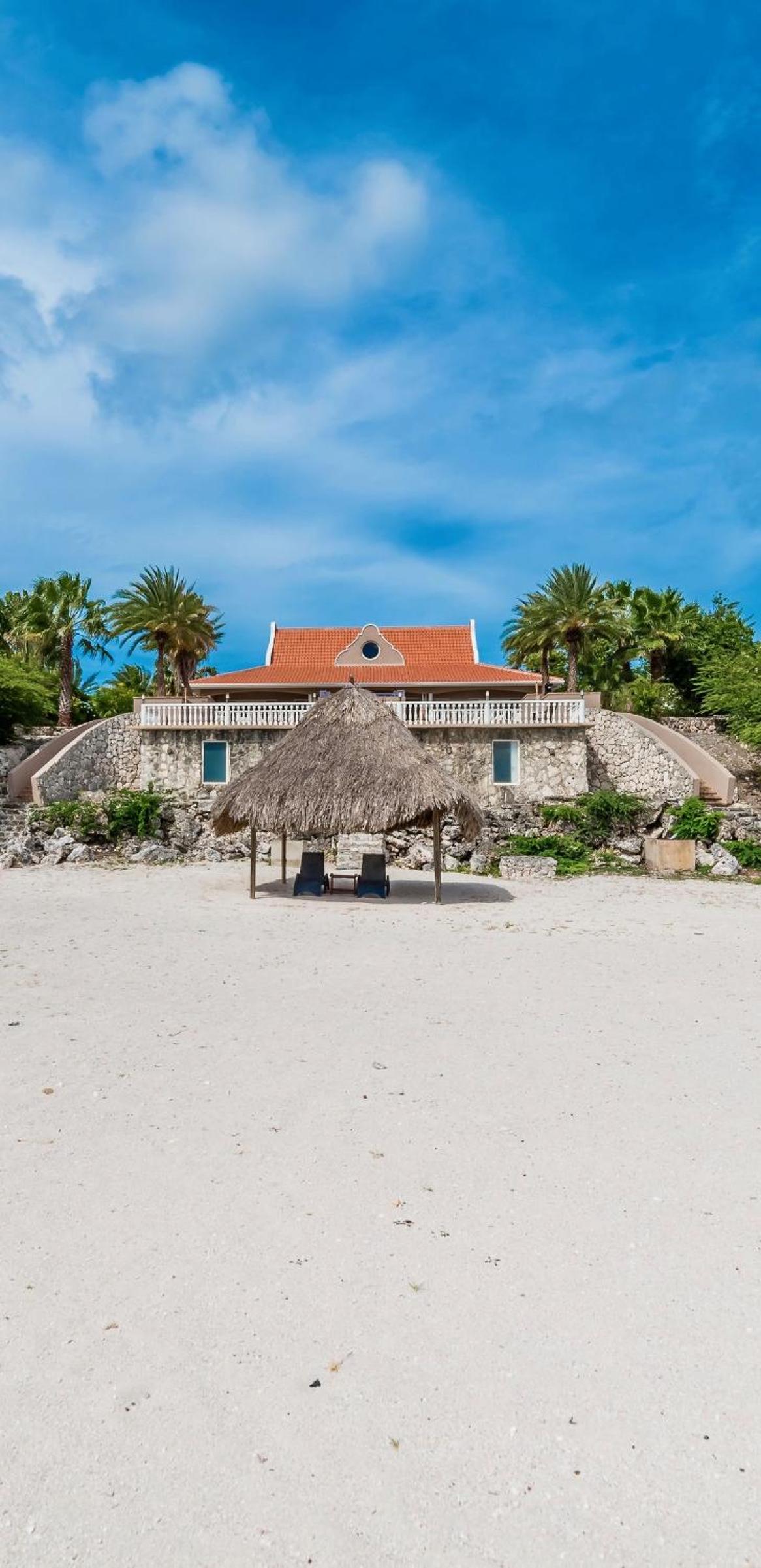 5 Bedroom Villa
