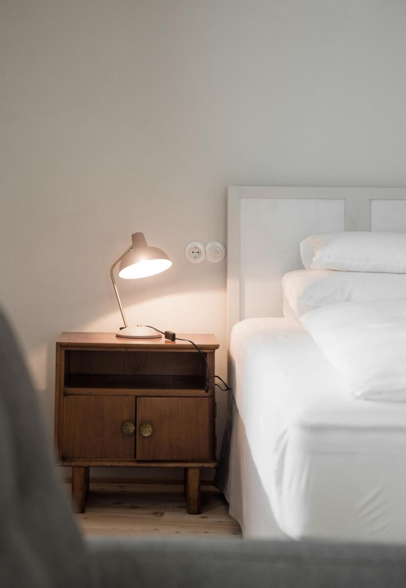 Large Double Room - Photo 2