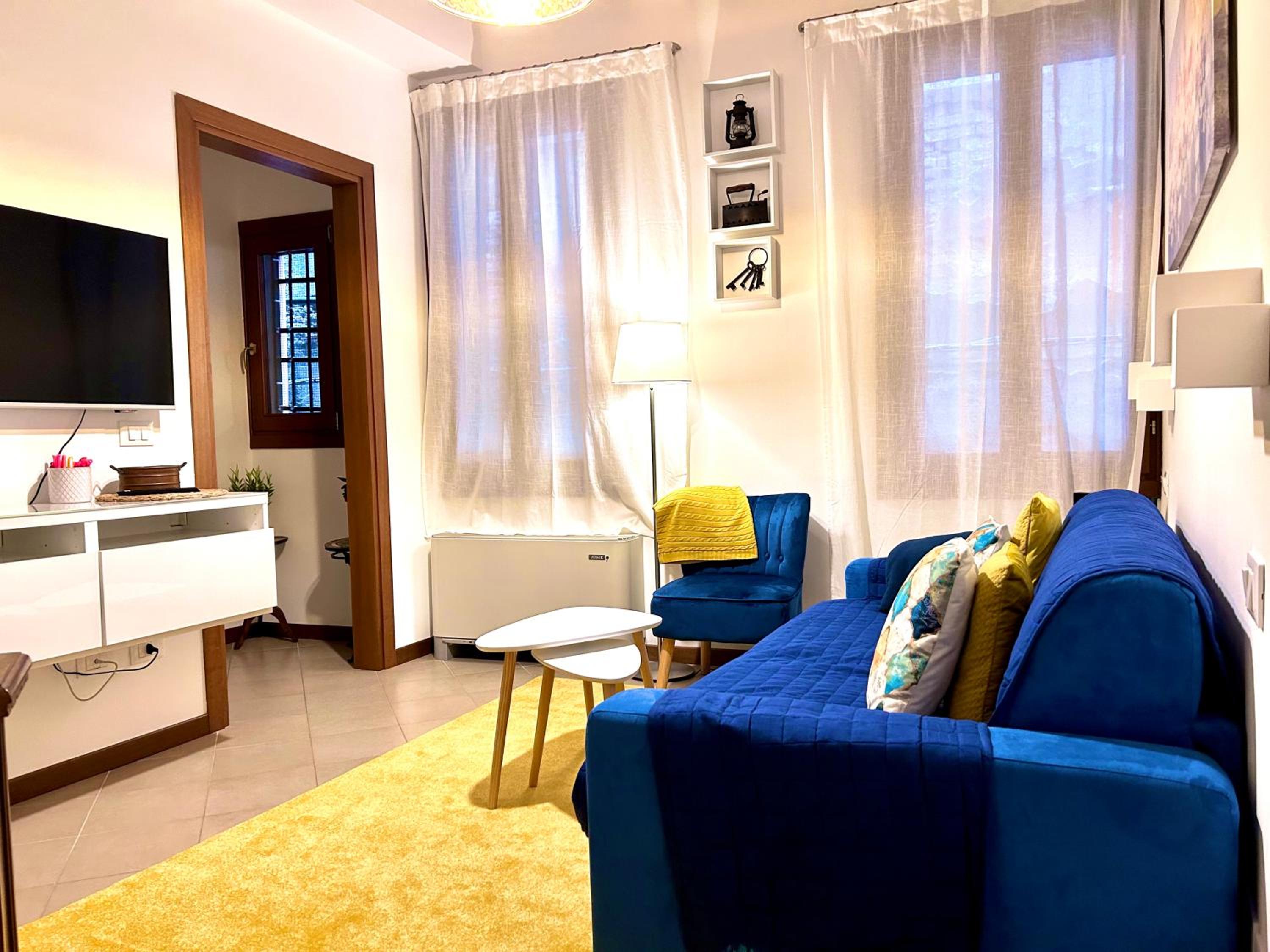 One-Bedroom Apartment photo 2