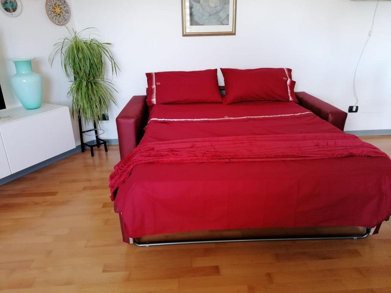 Apartment photo 2