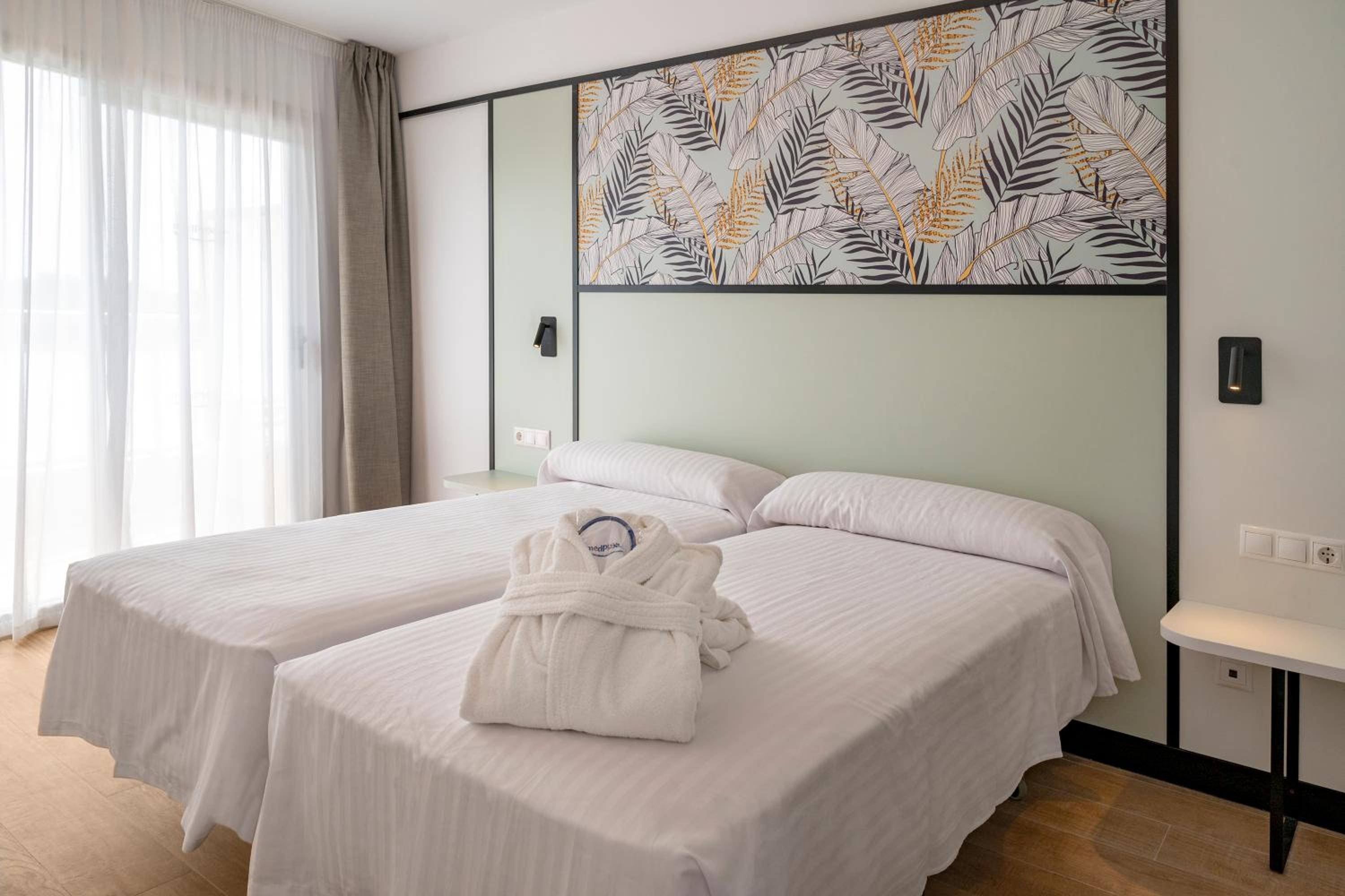 Junior Suite with Terrace (2 Adults) - Photo 8
