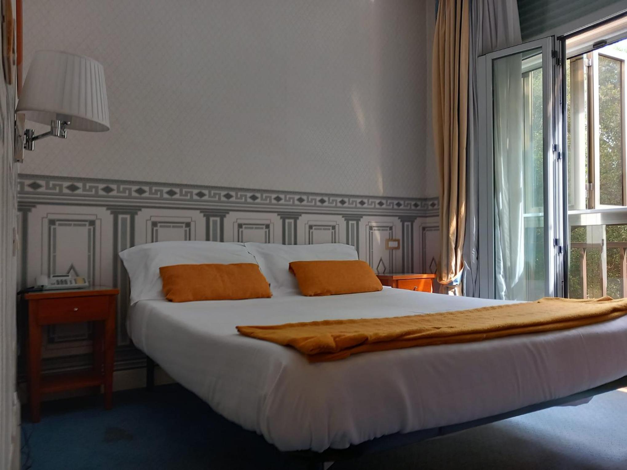 Economy Double Room photo 1