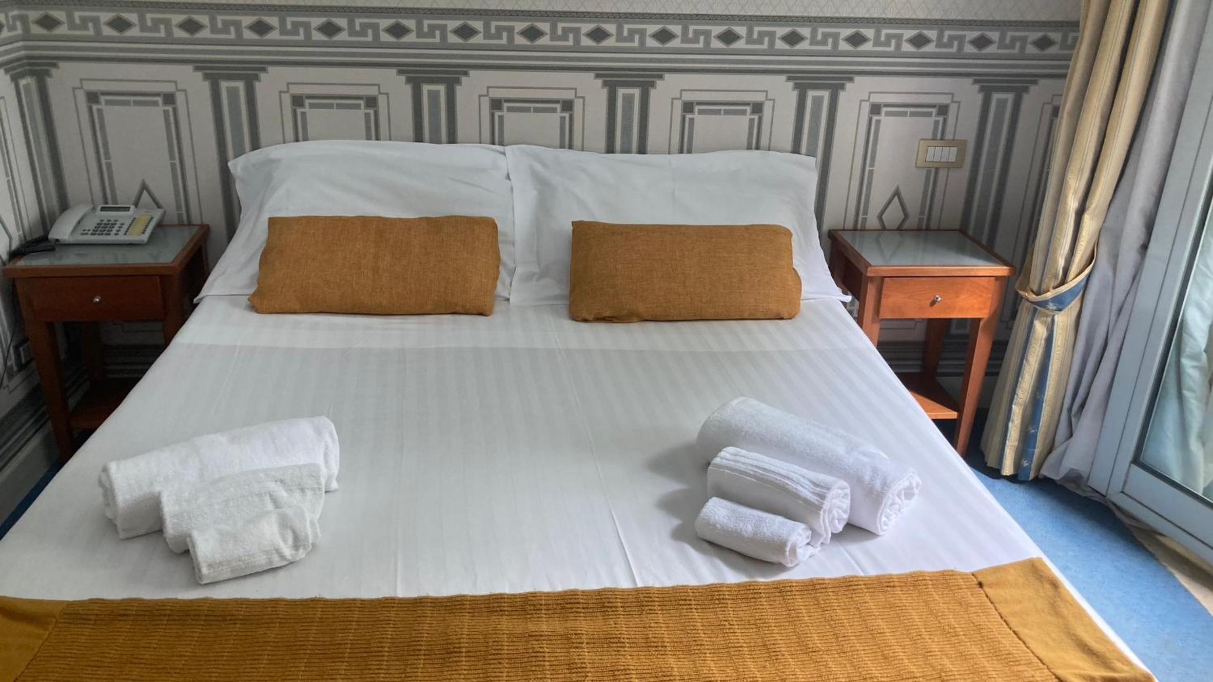 Economy Double Room photo 2