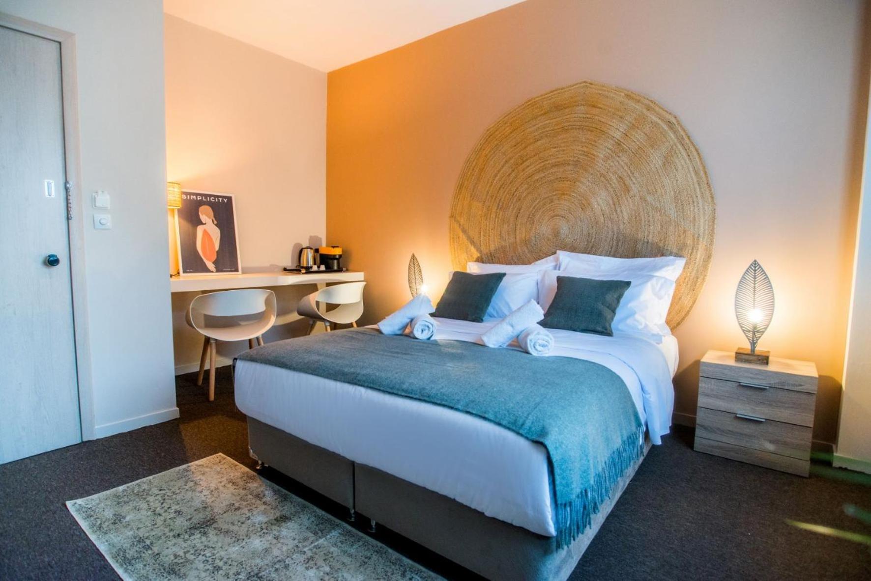 Superior Double or Twin Room with City View photo 3
