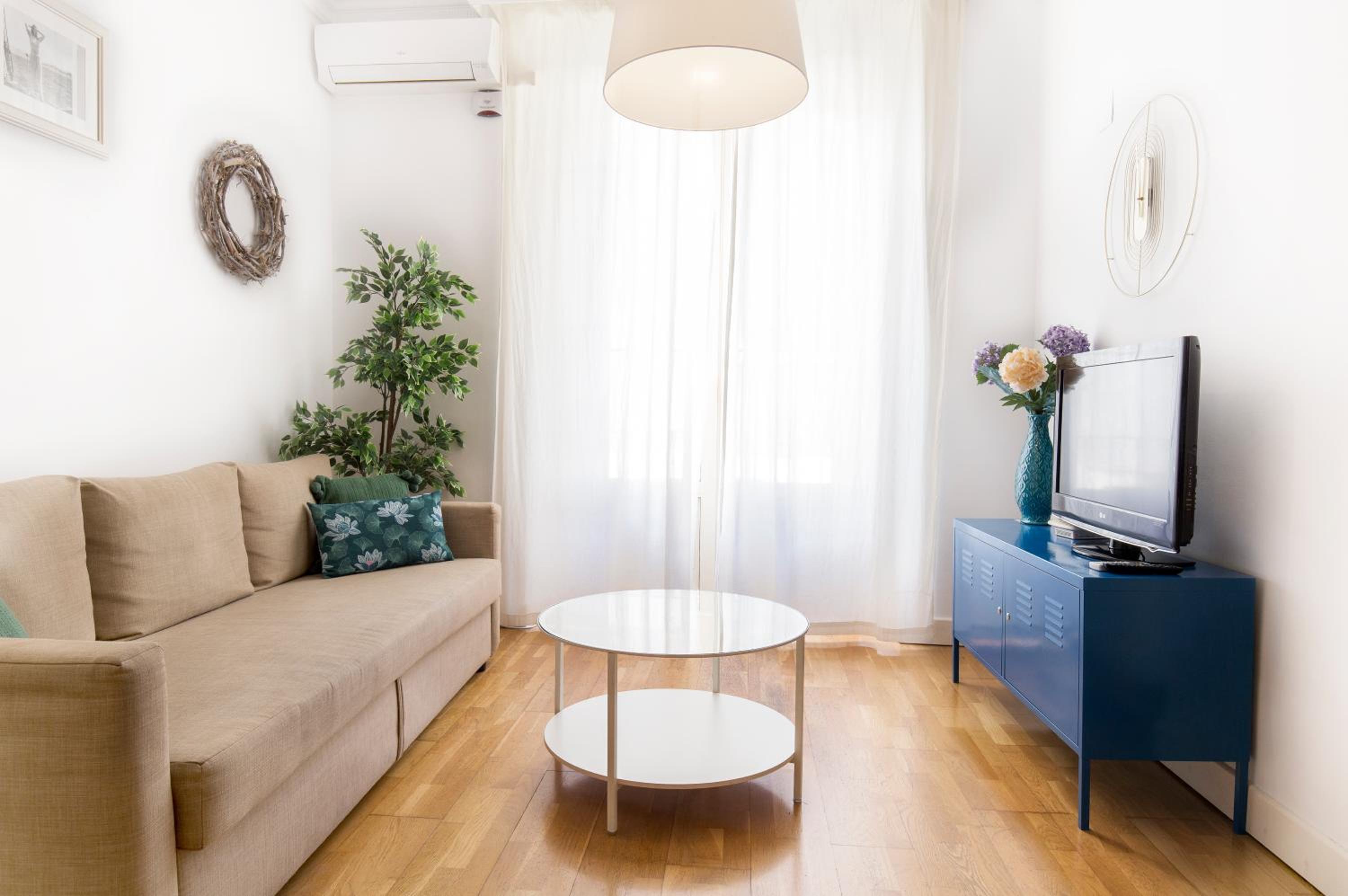 Apartamento con Balcón