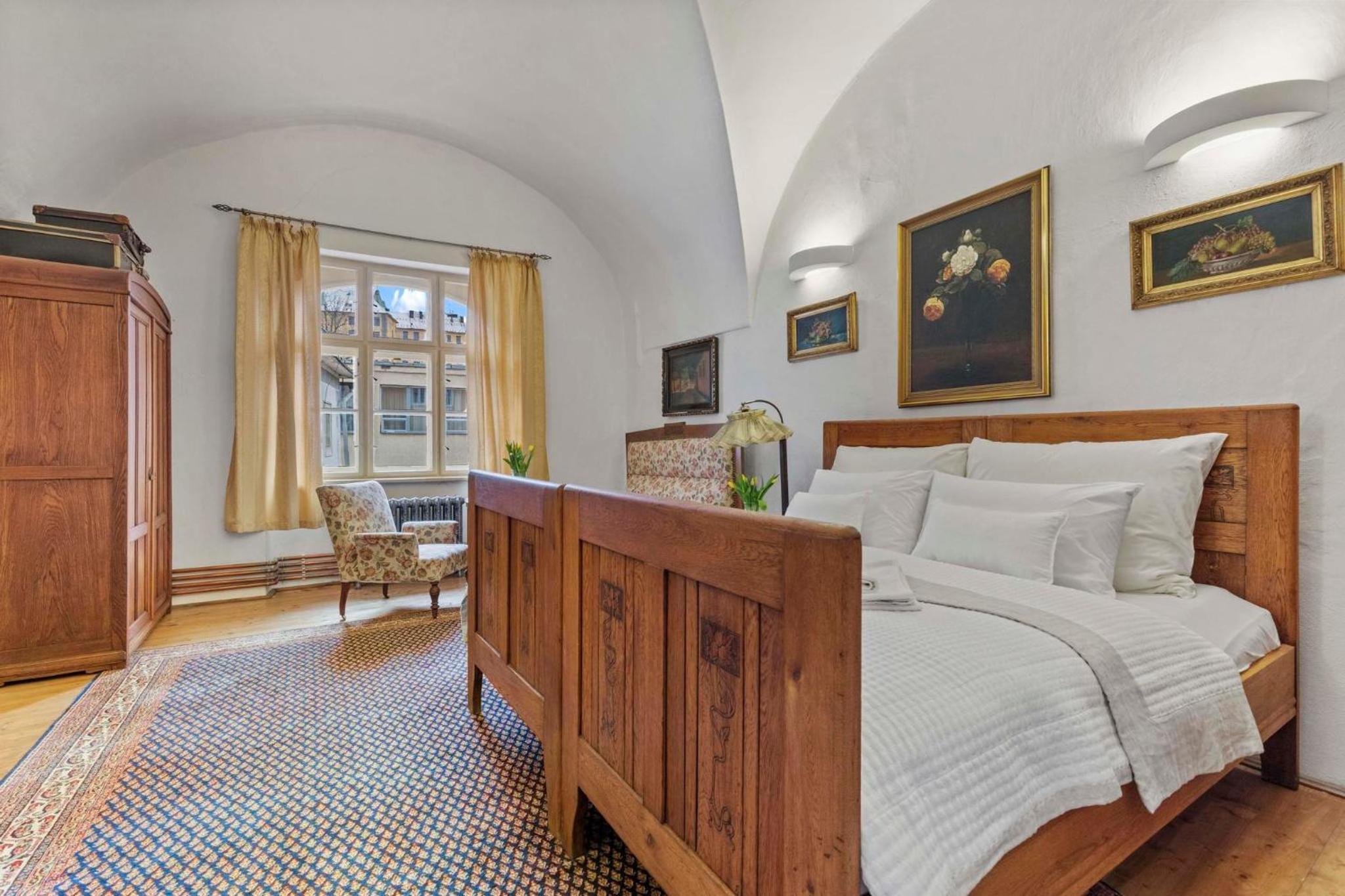 Two-Bedroom Apartment with Kitchen and Library photo 1