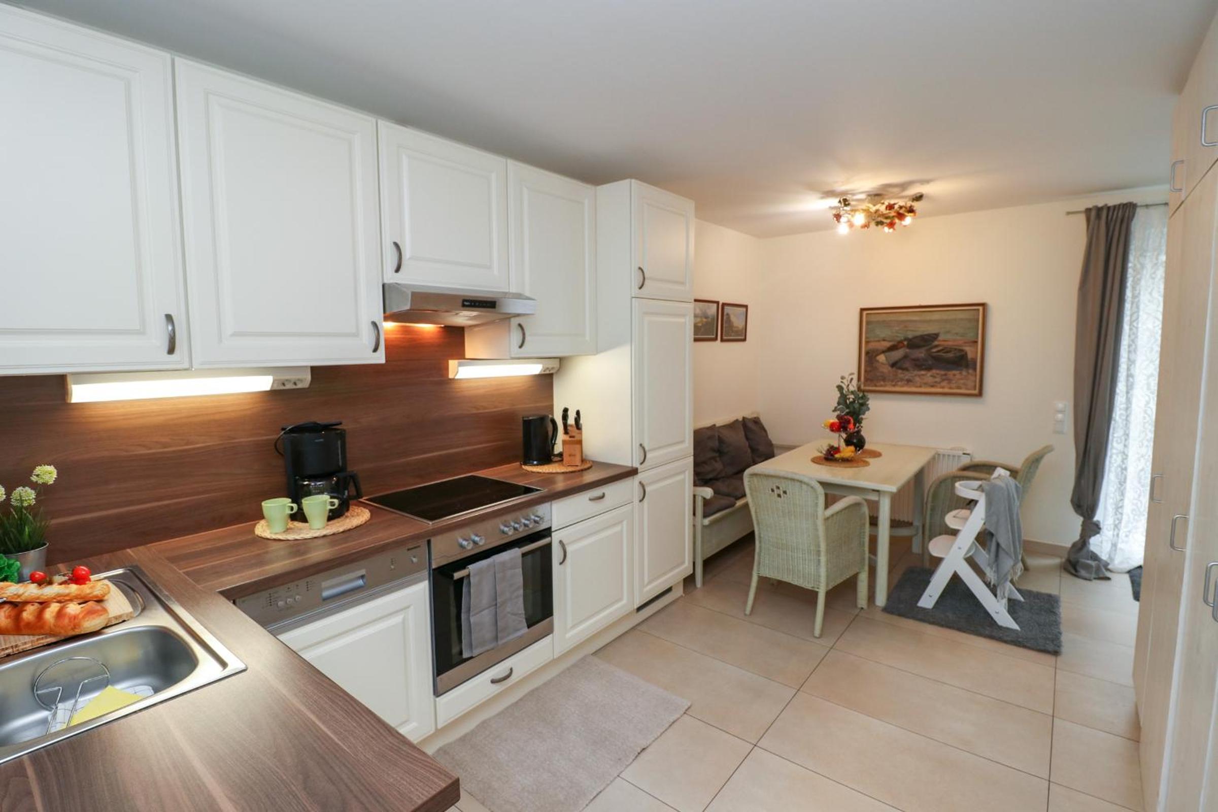 Apartment with Terrace photo 2