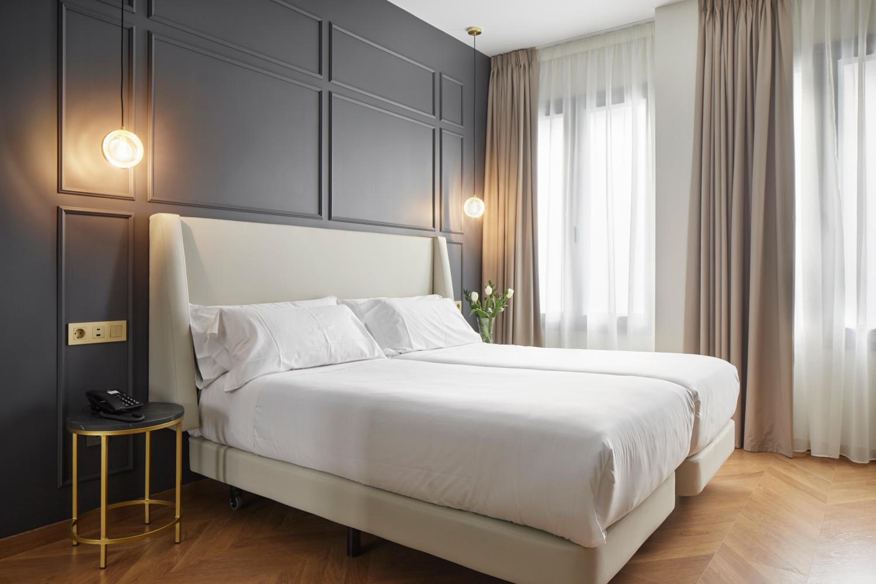 Double or Twin Room - Photo 2