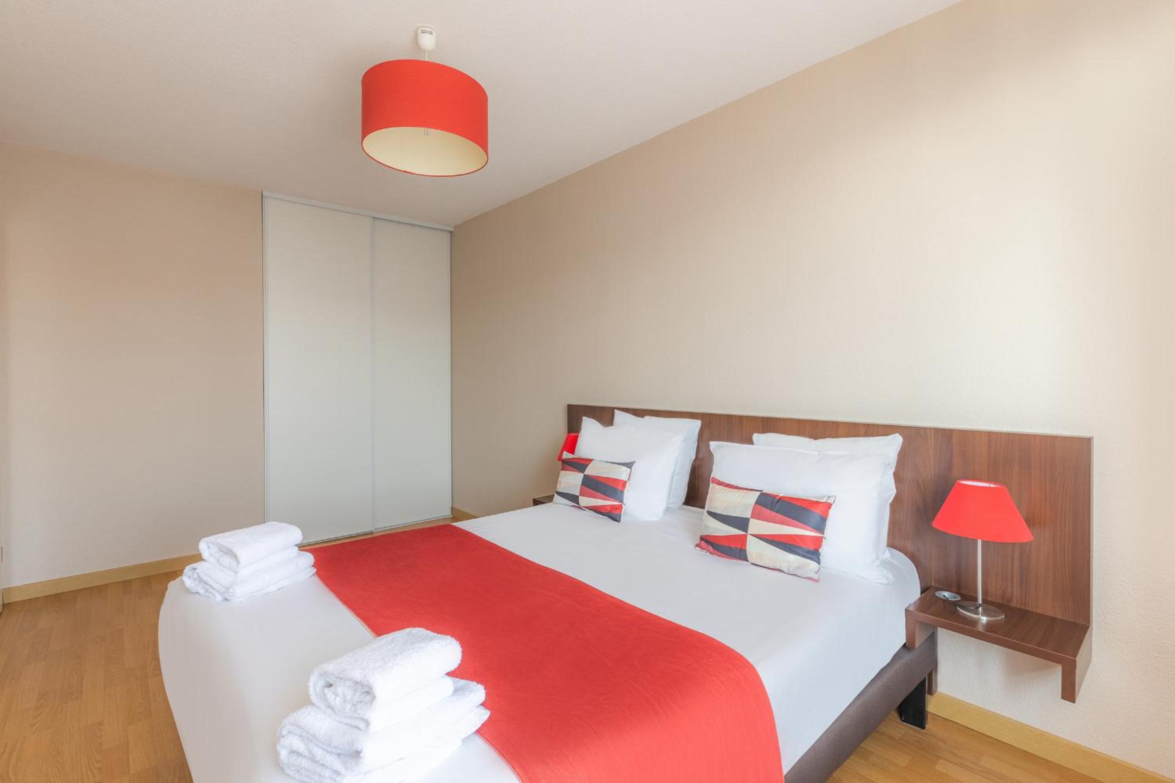 One-Bedroom Apartment - Photo 1