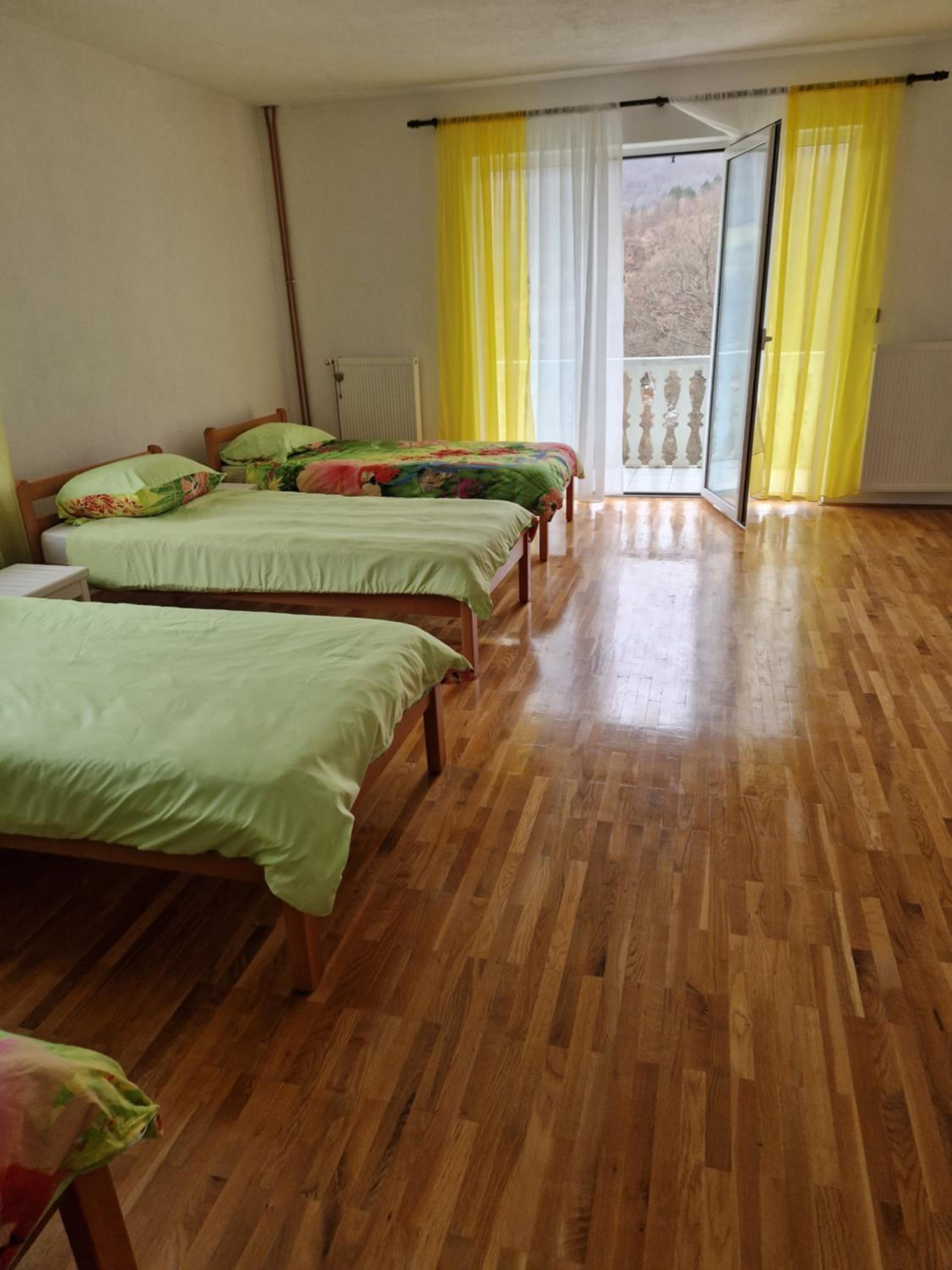 Quadruple Room with Mountain View