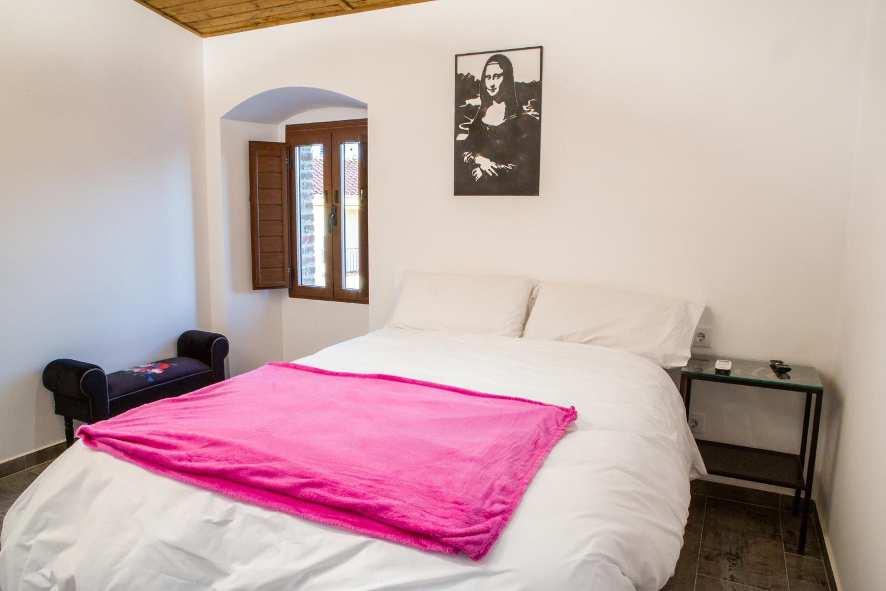 Habitación Doble Deluxe (2 Adultos + 1 Niño)