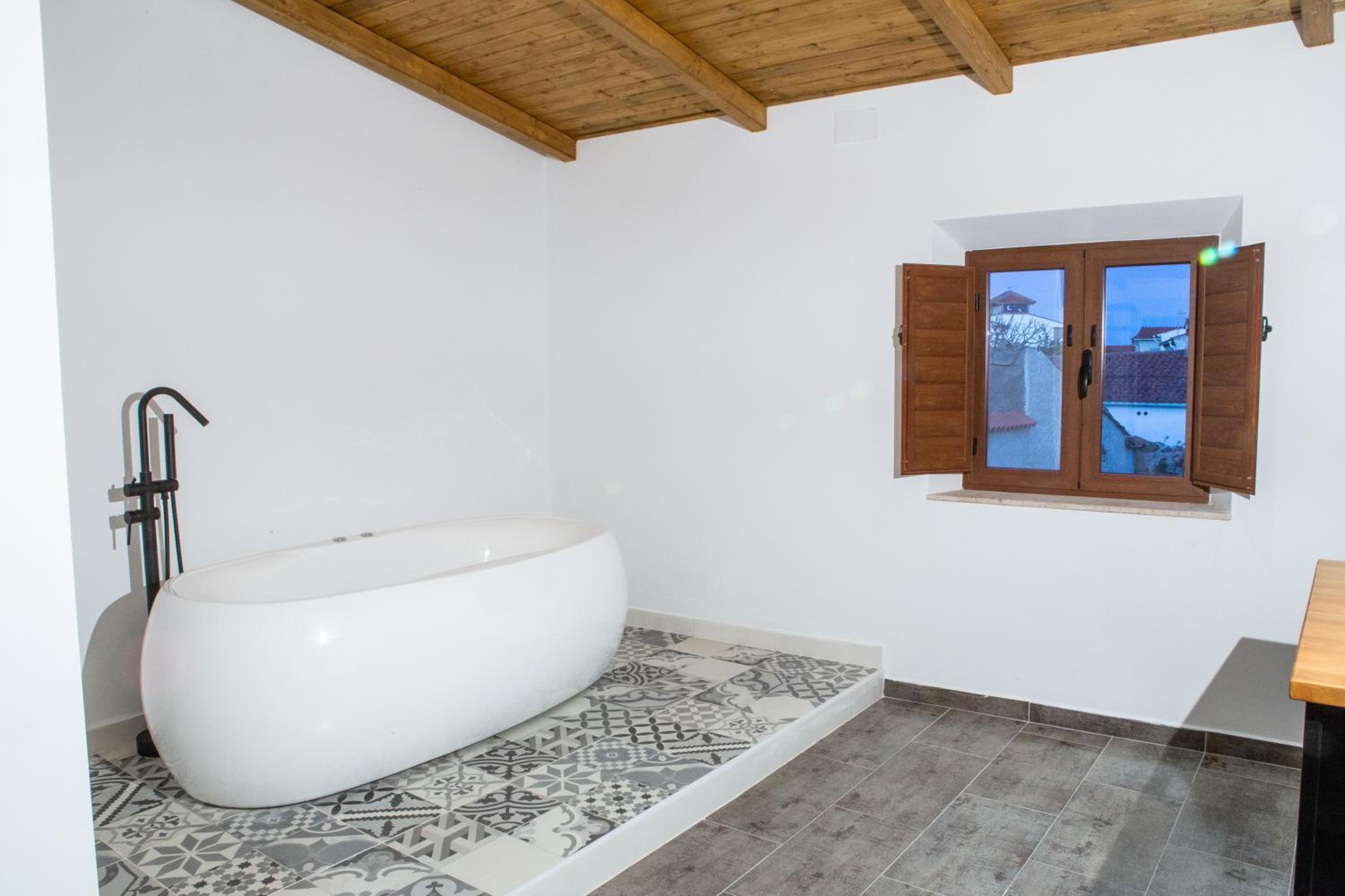 Queen Room with Spa Bath photo 2