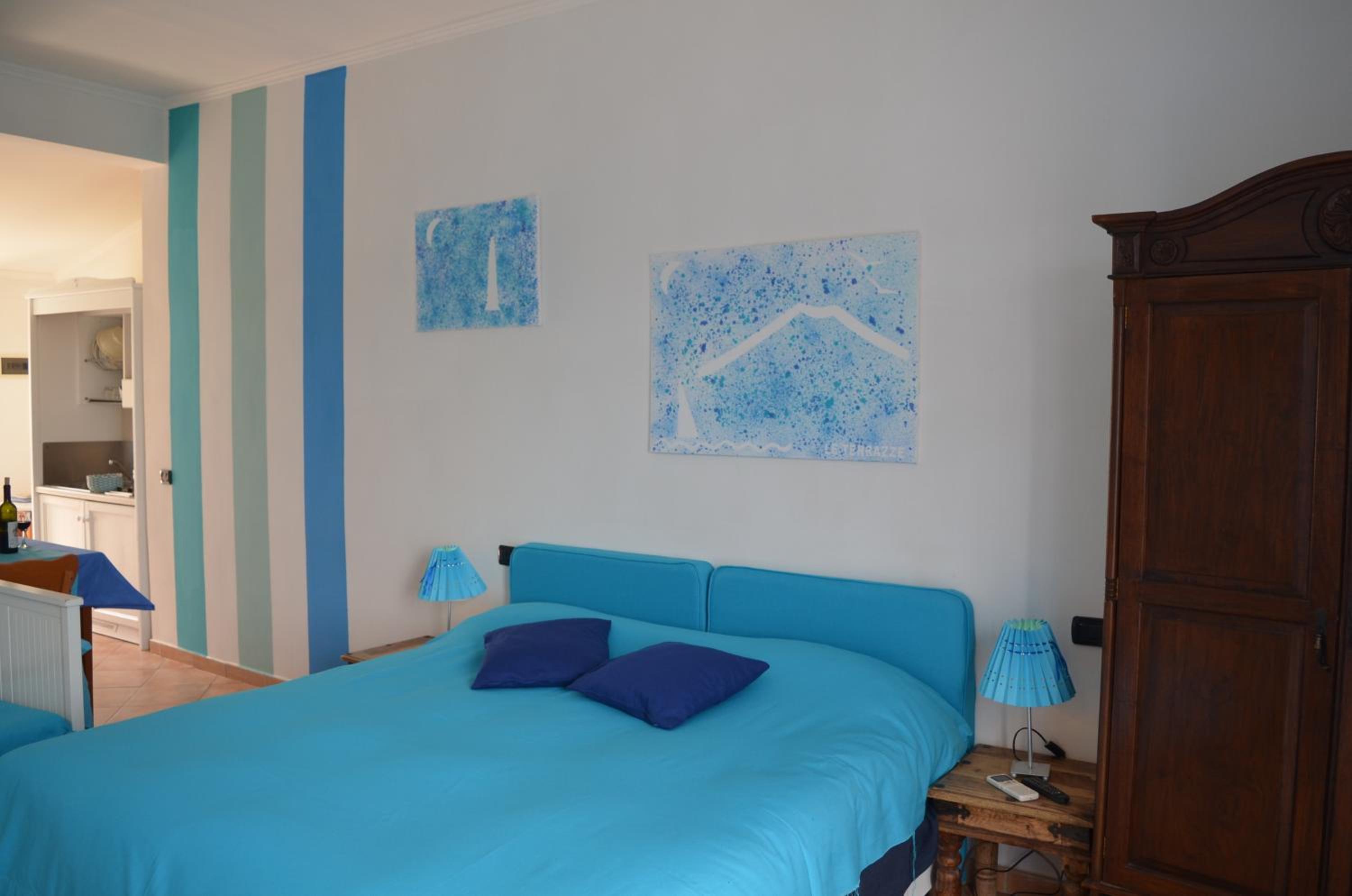 Studio with Balcony and Sea View (2 Adults) - Photo 1