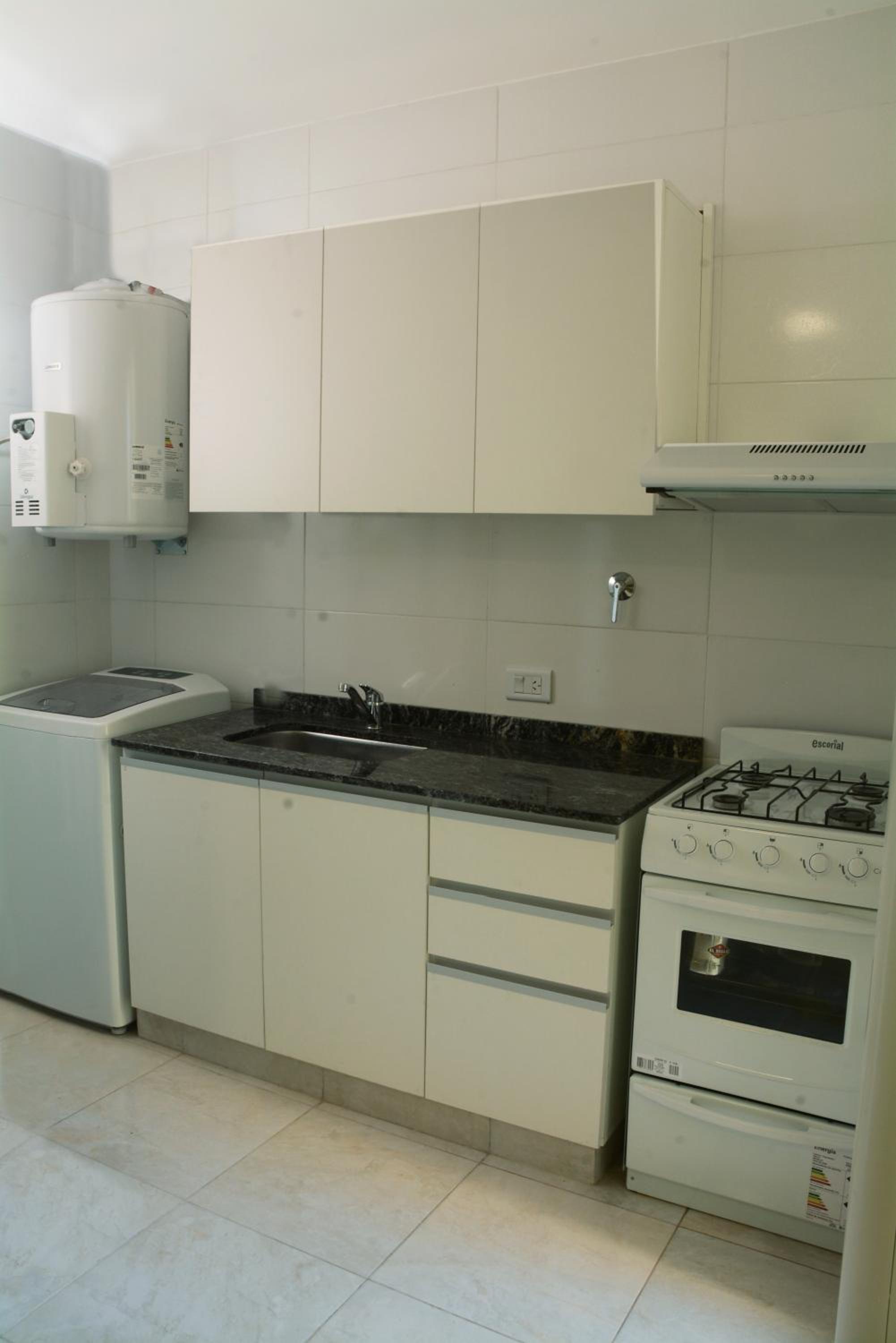 One-Bedroom Apartment photo 2