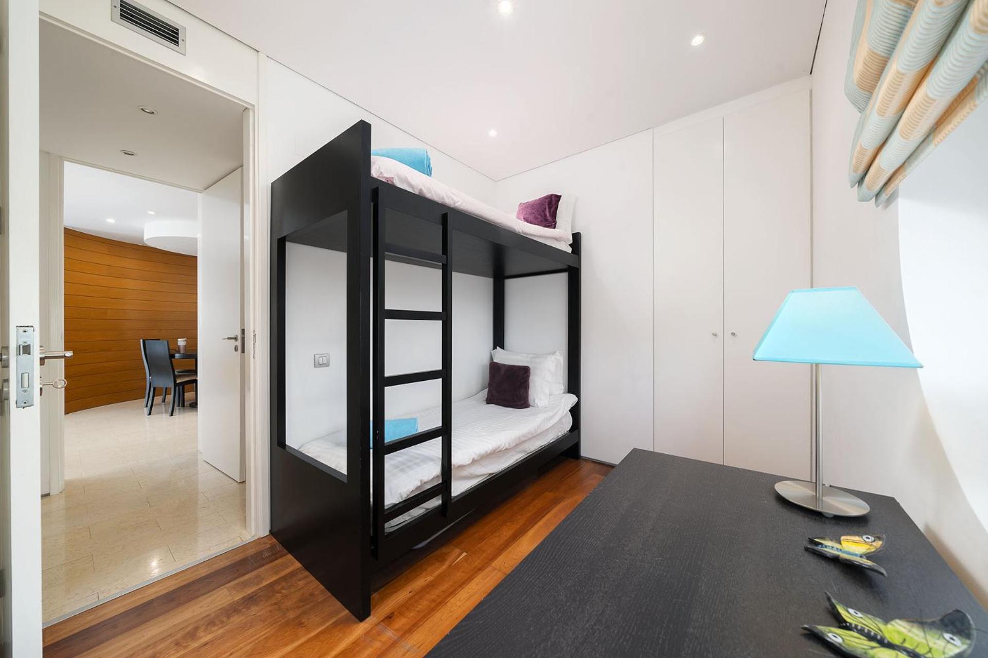 Three-Bedroom Apartment photo 2