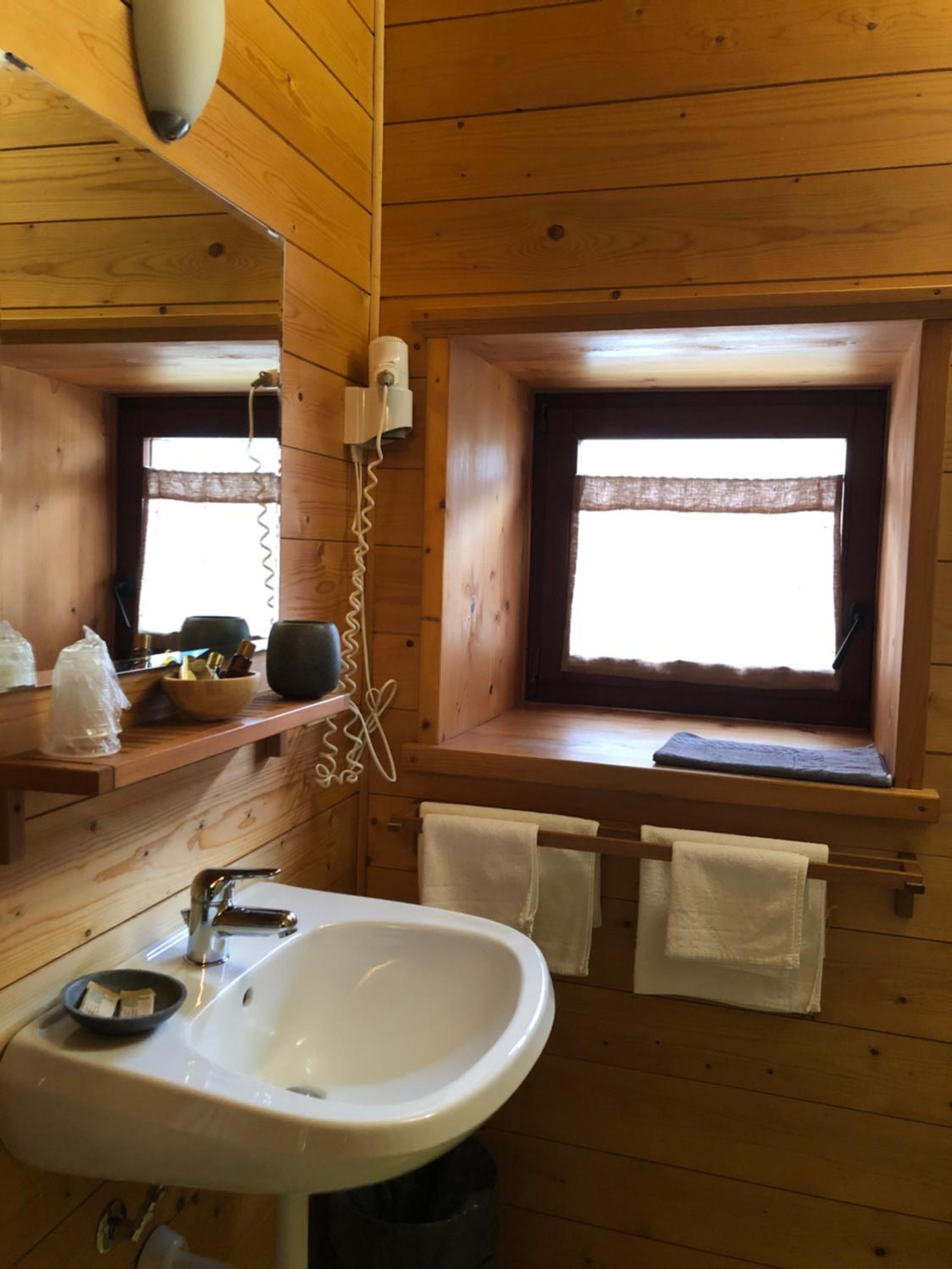 Small Double Room - Photo 4