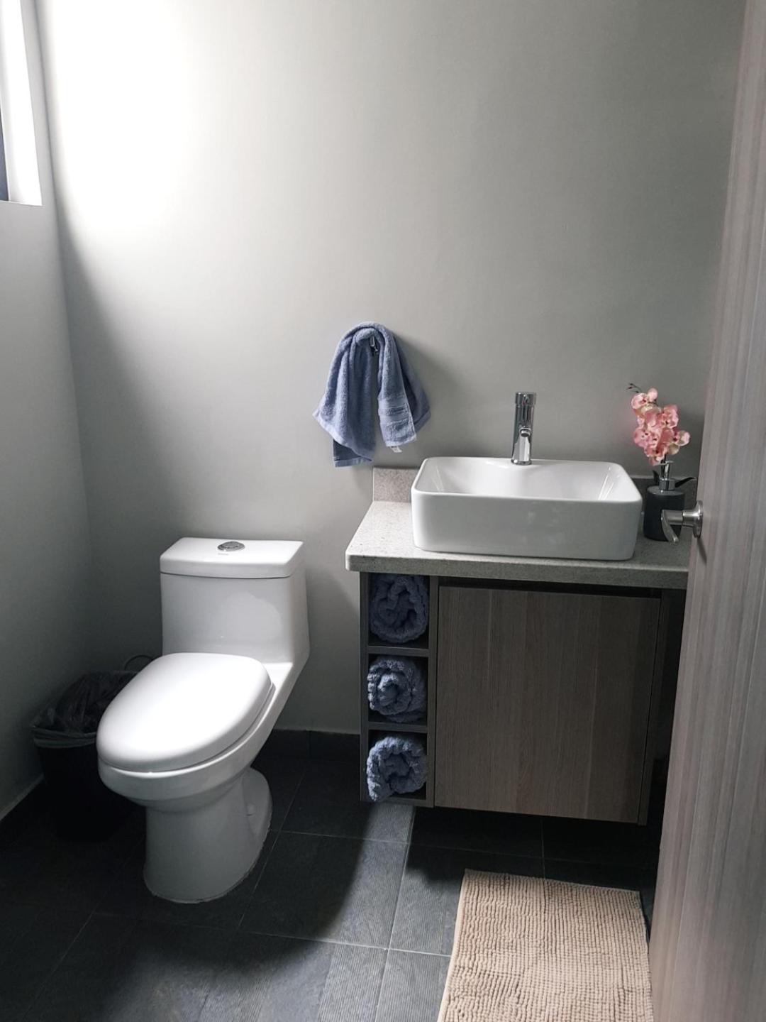 Apartment photo 2