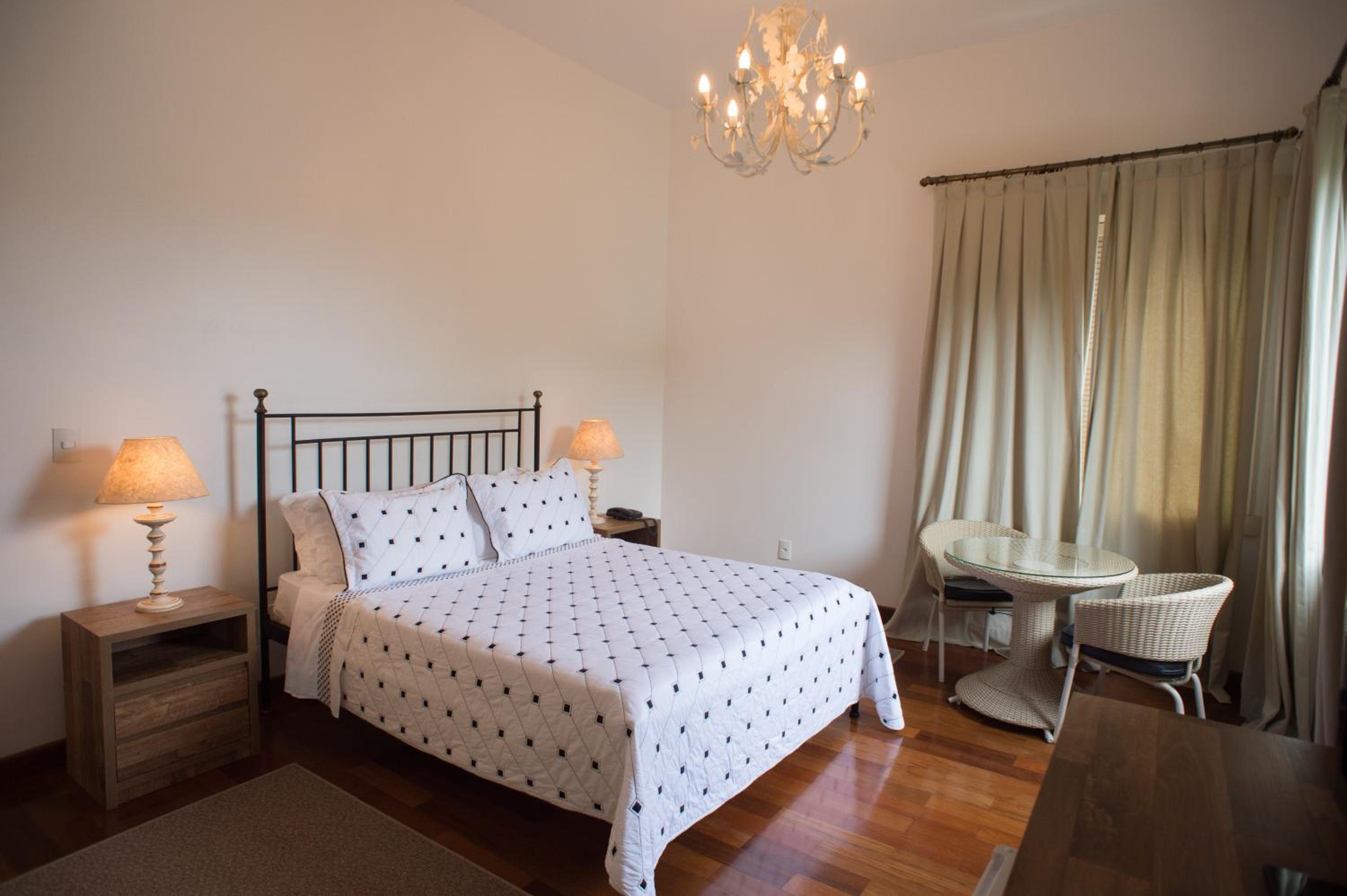 Luxury Suite with Bath