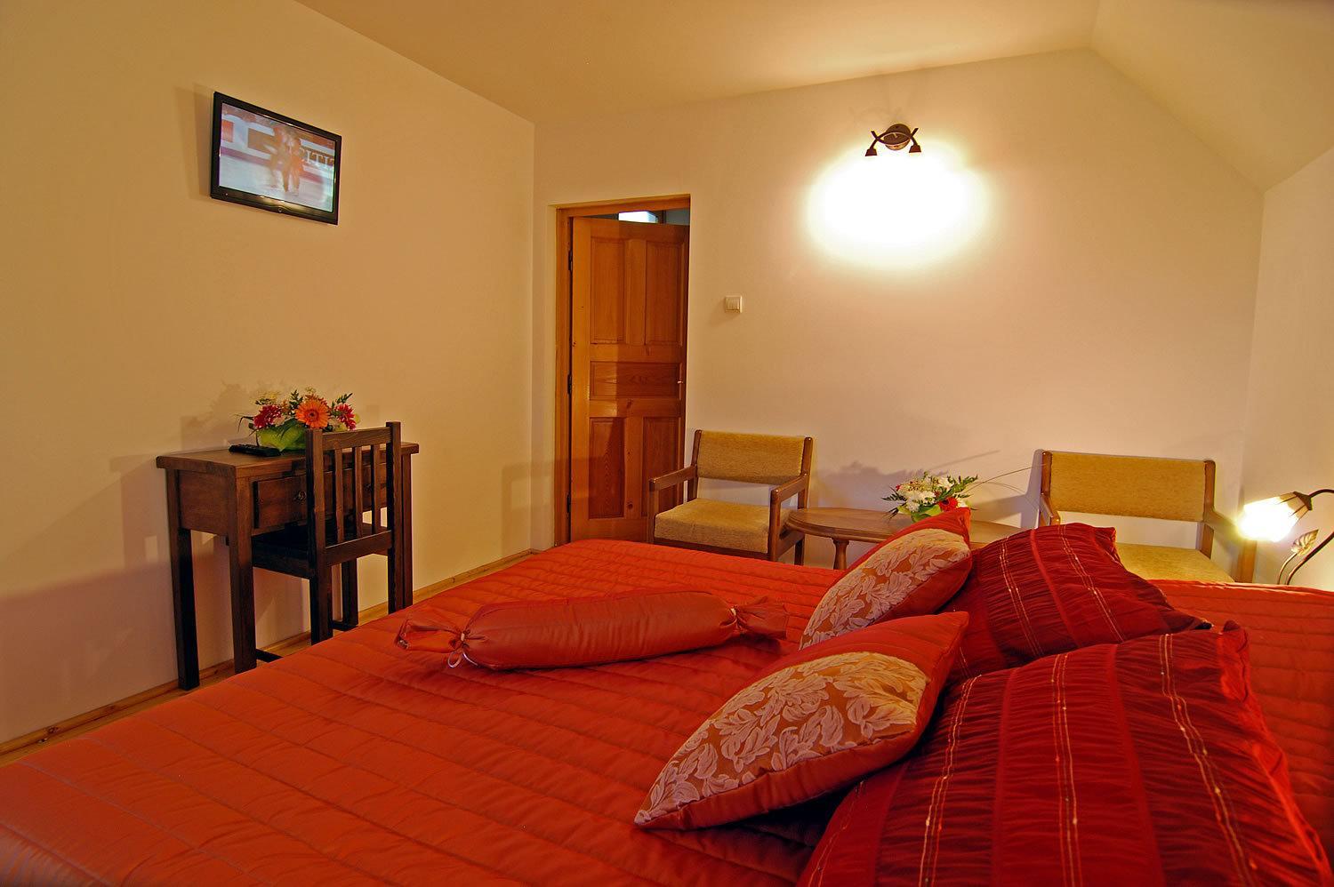 Standard Double or Twin Room photo 1