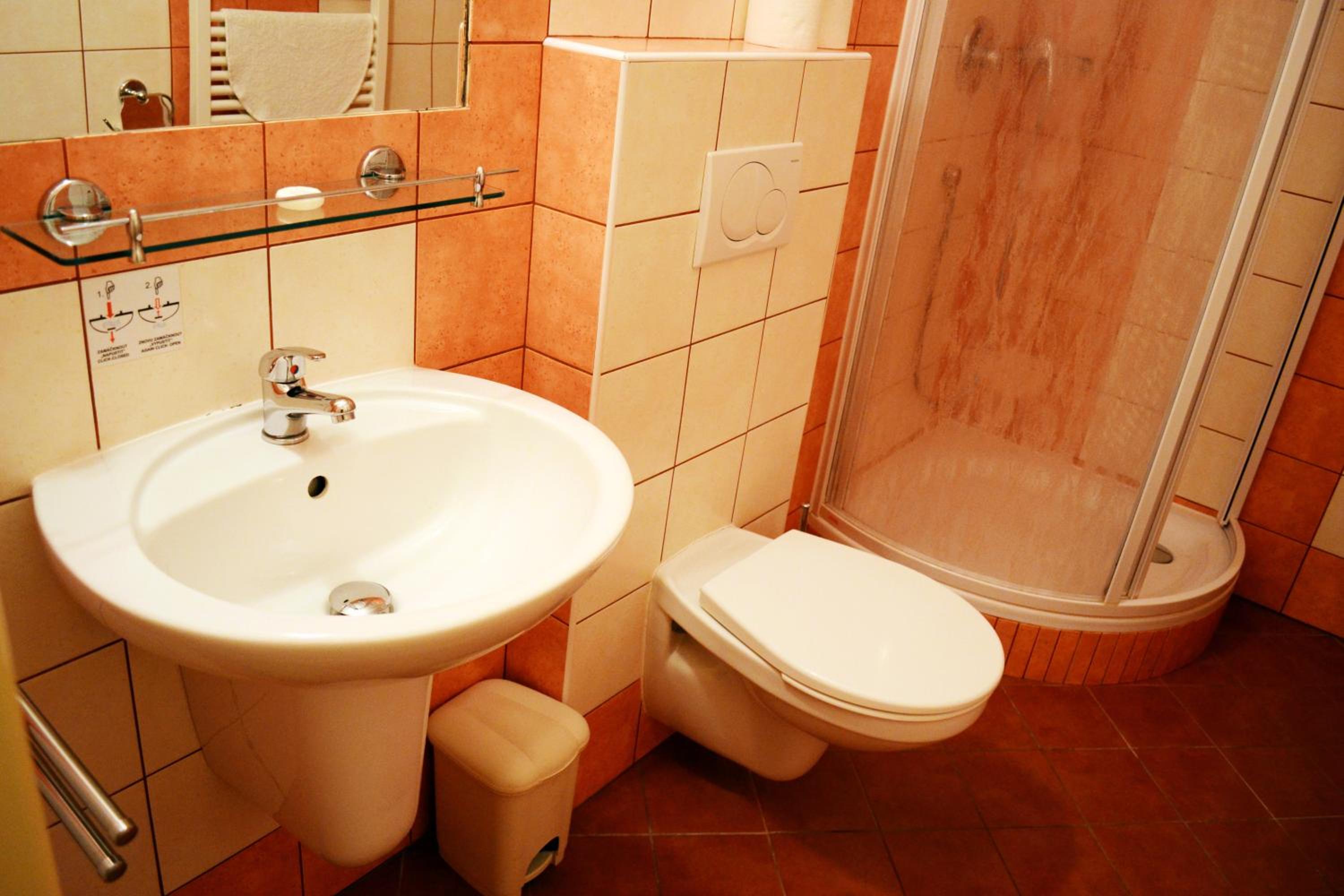 Double or Twin Room with Extra Bed photo 3