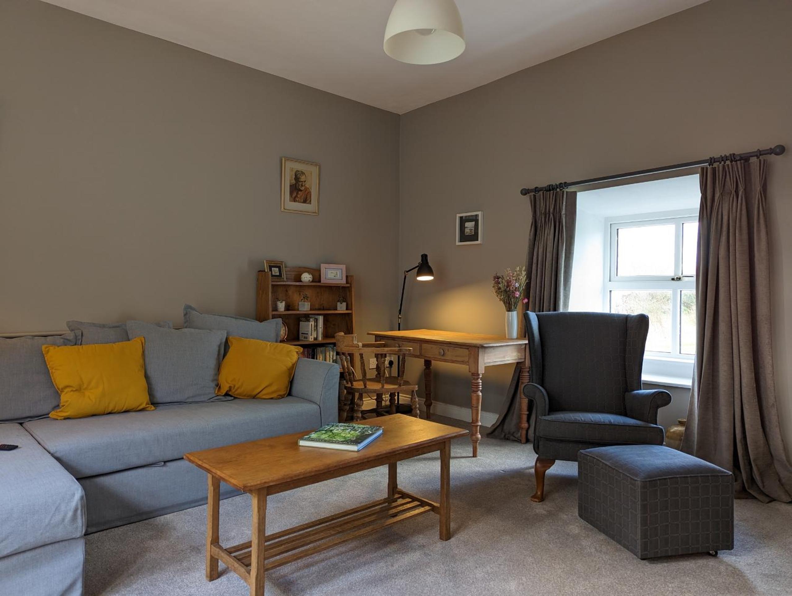 Two-Bedroom Cottage photo 2