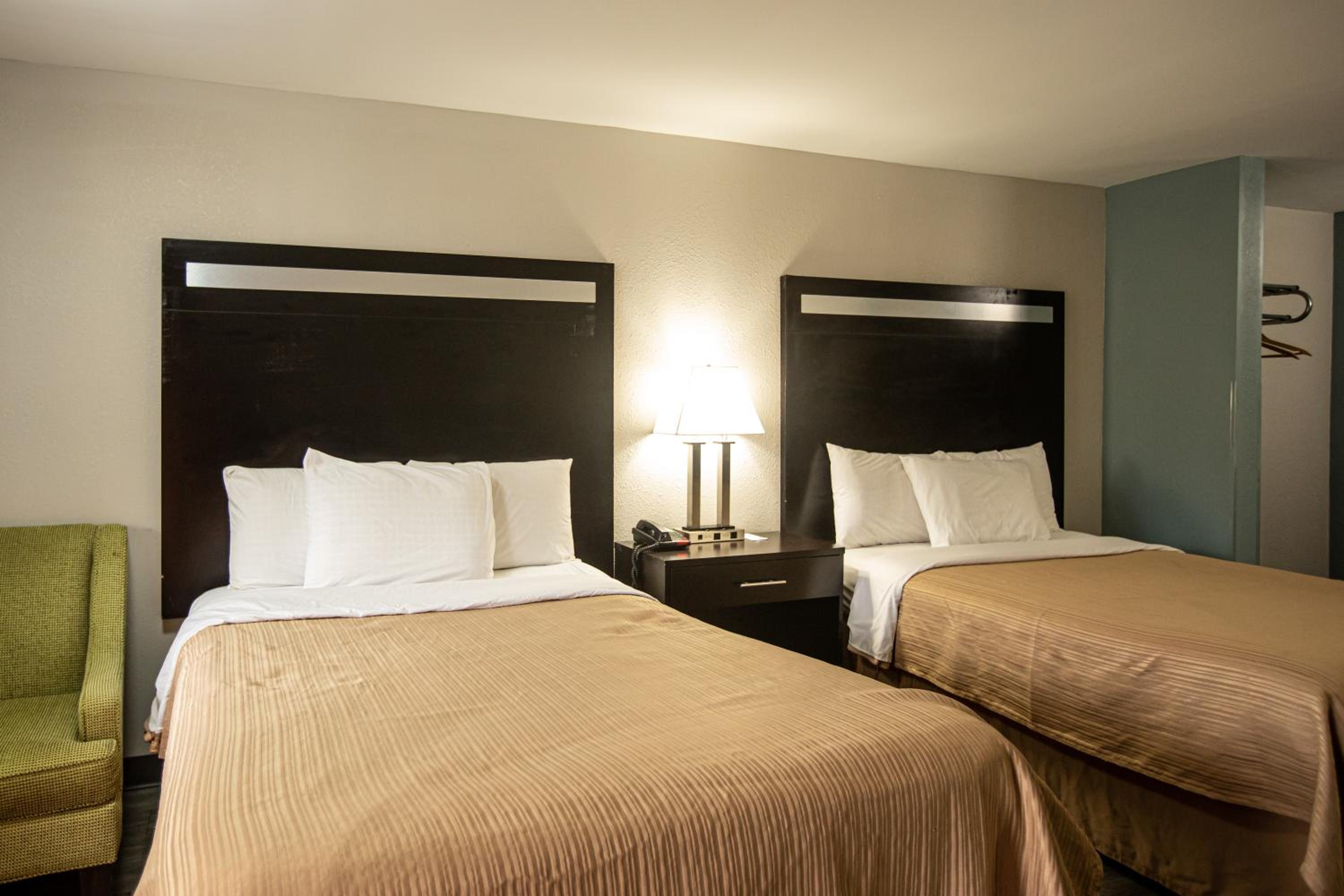 Double Room with Two Double Beds - Non-Smoking - Photo 1