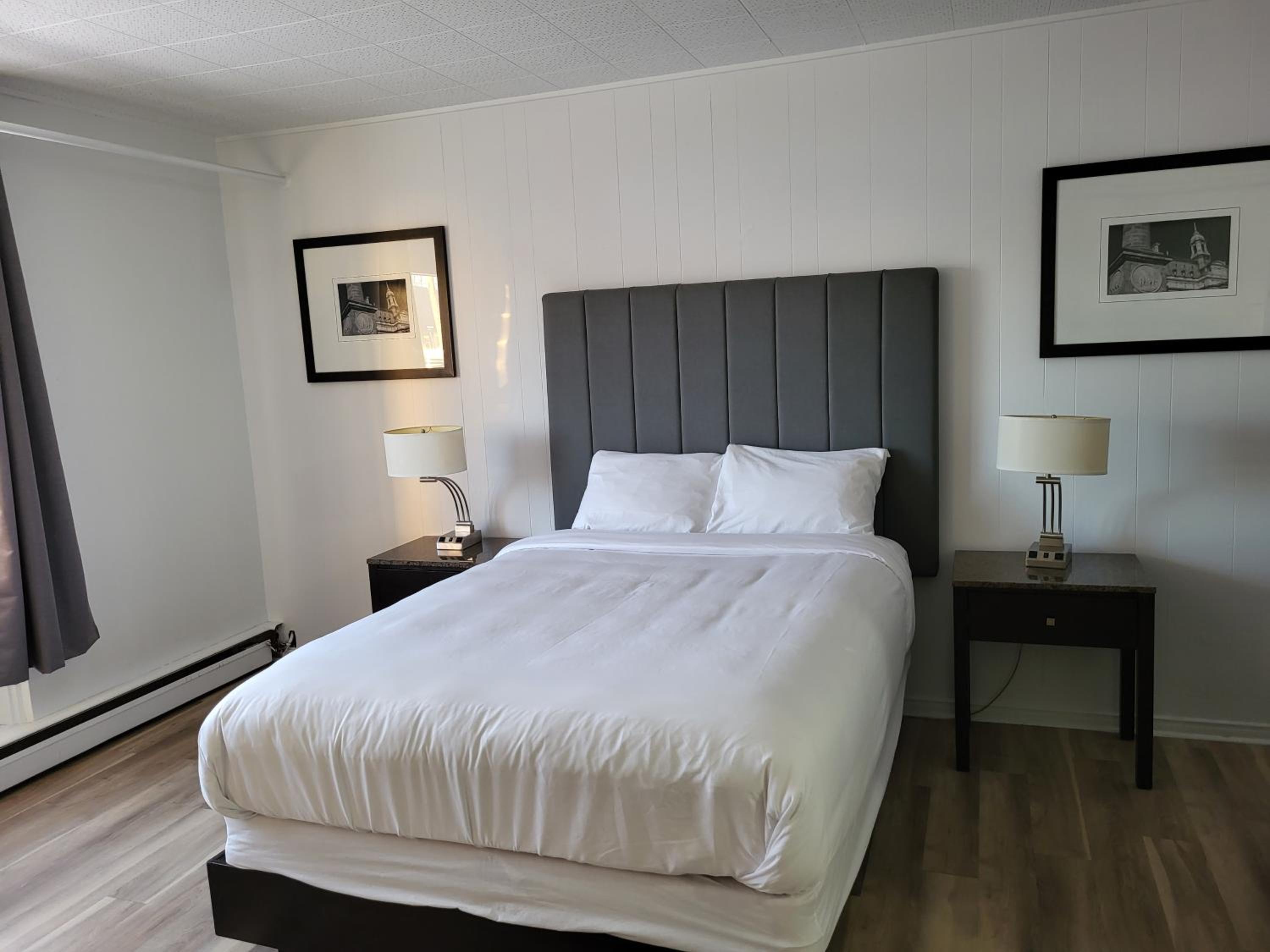 Economy Double Room - Photo 8
