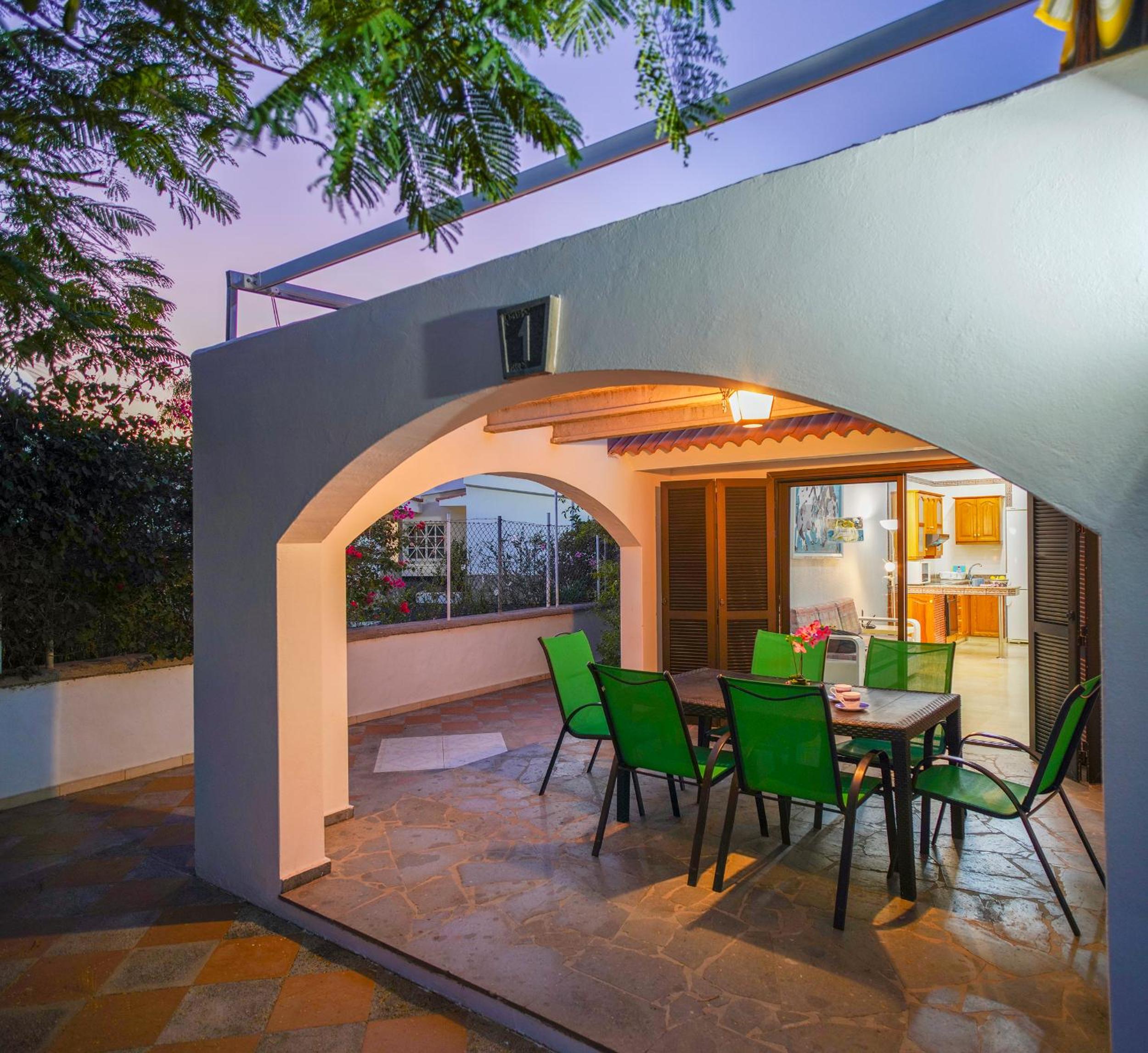 Three-Bedroom Villa photo 3