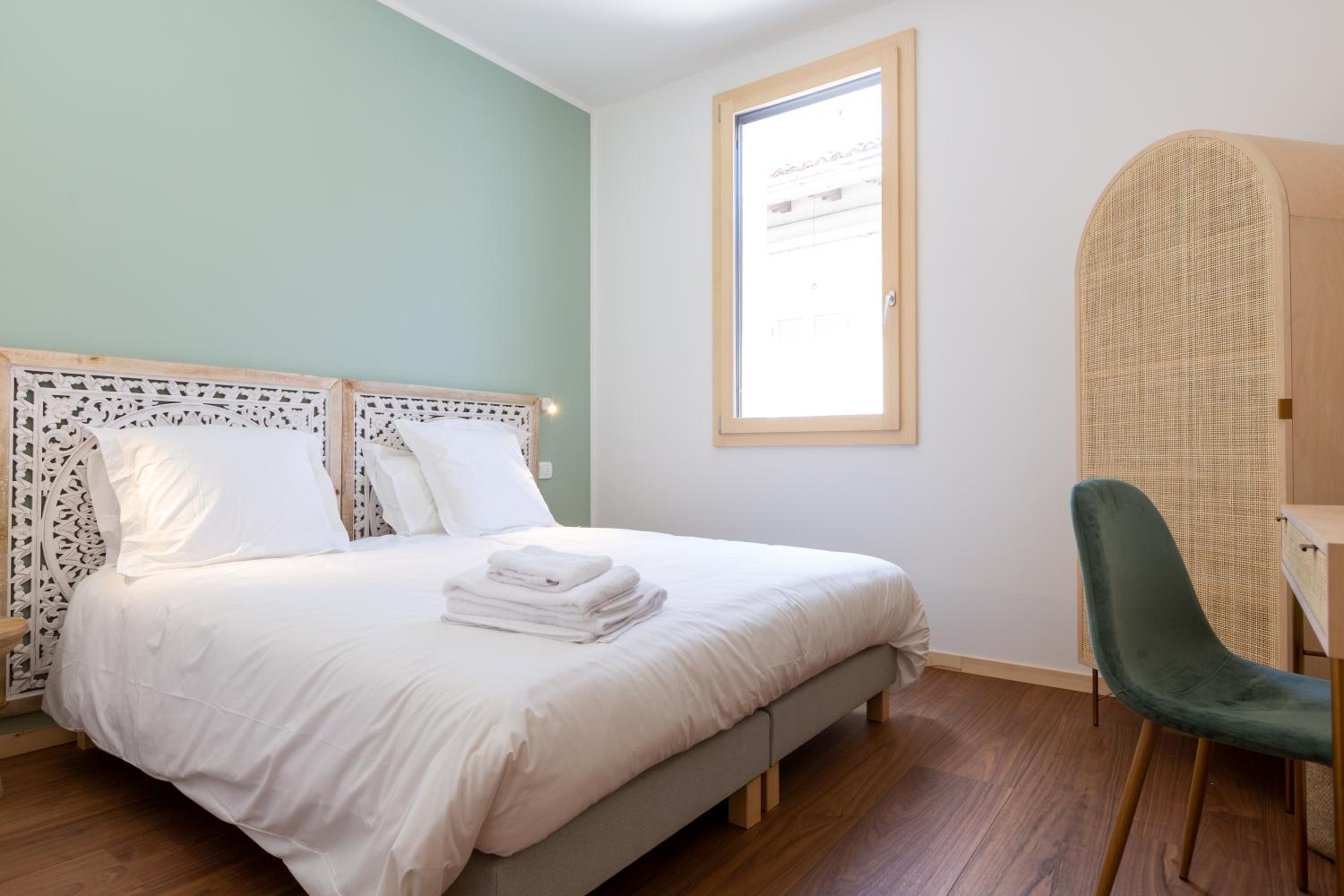 Double Room with Private External Bathroom photo 2