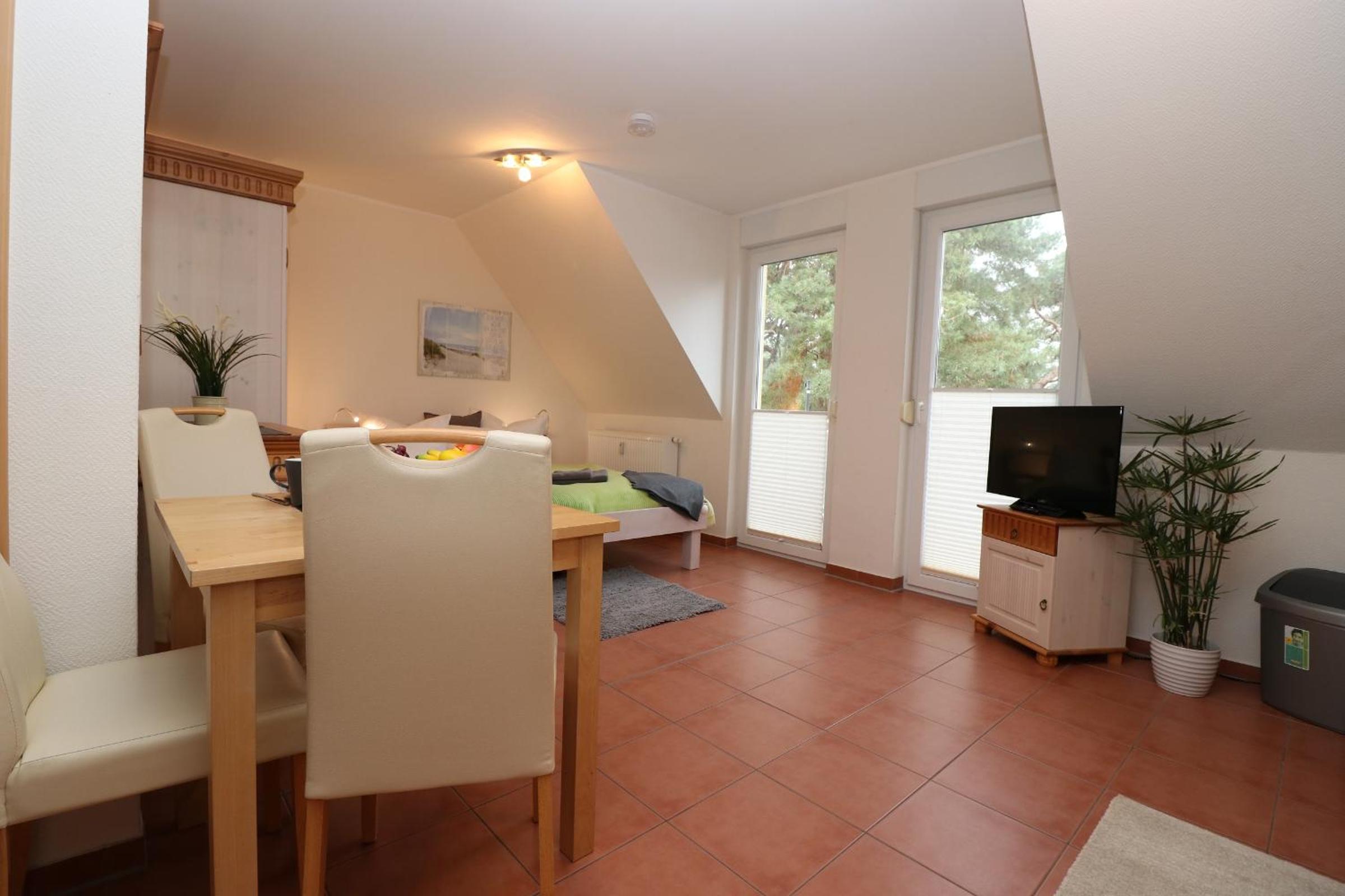 Apartment with Balcony photo 1