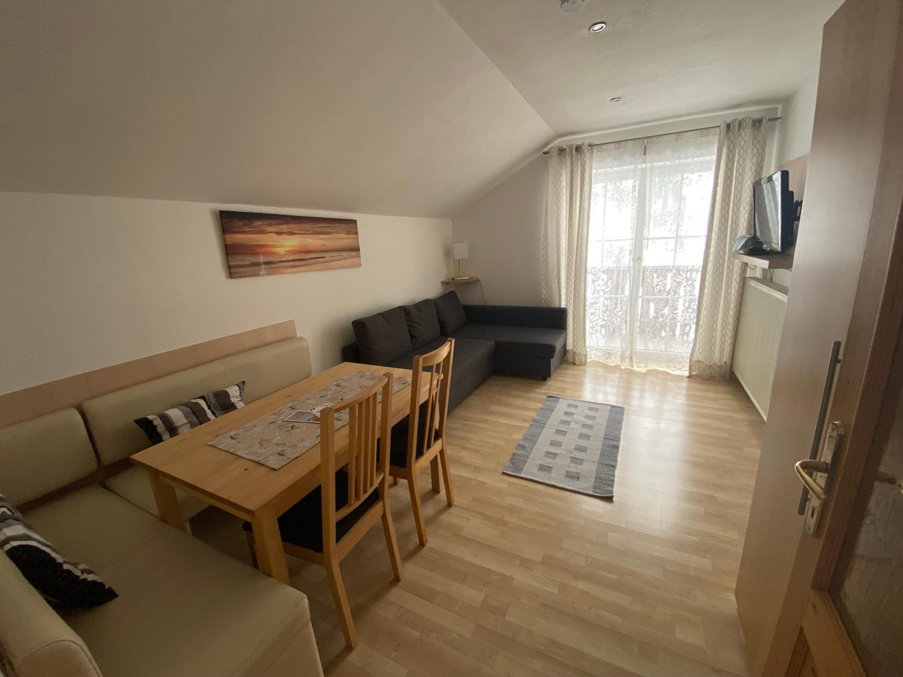 One-Bedroom Apartment photo 2