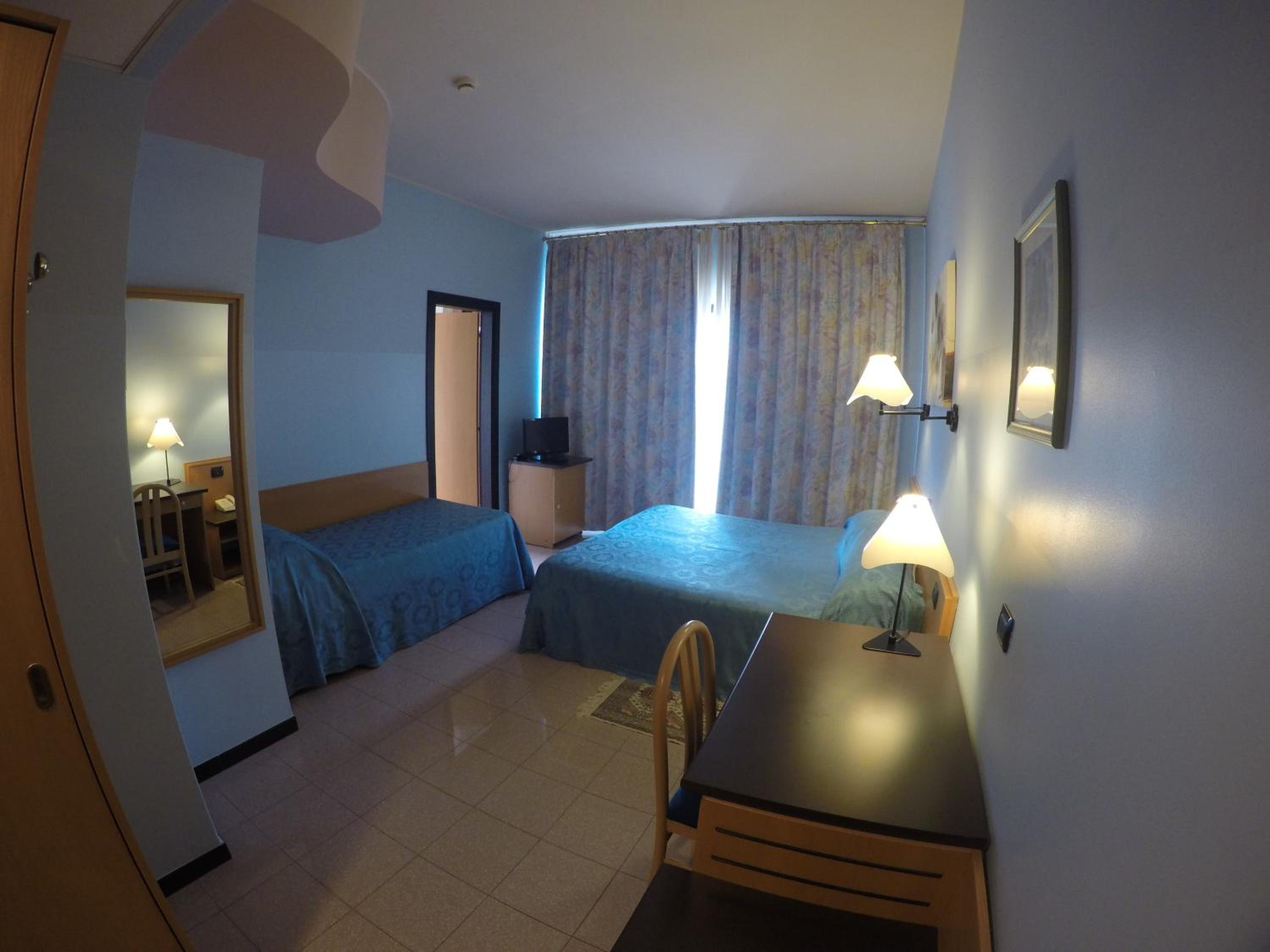 Triple Room - Photo 5