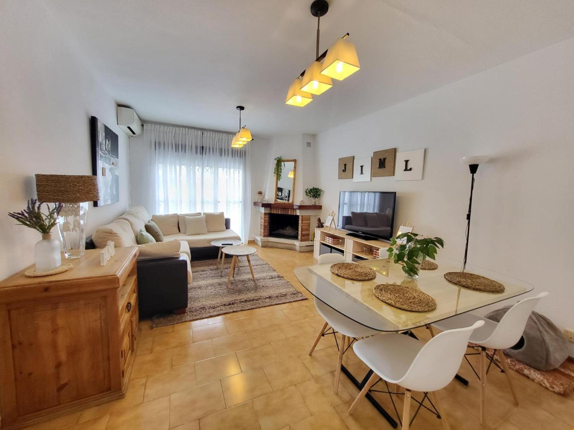 Casa de cuatro habitaciones