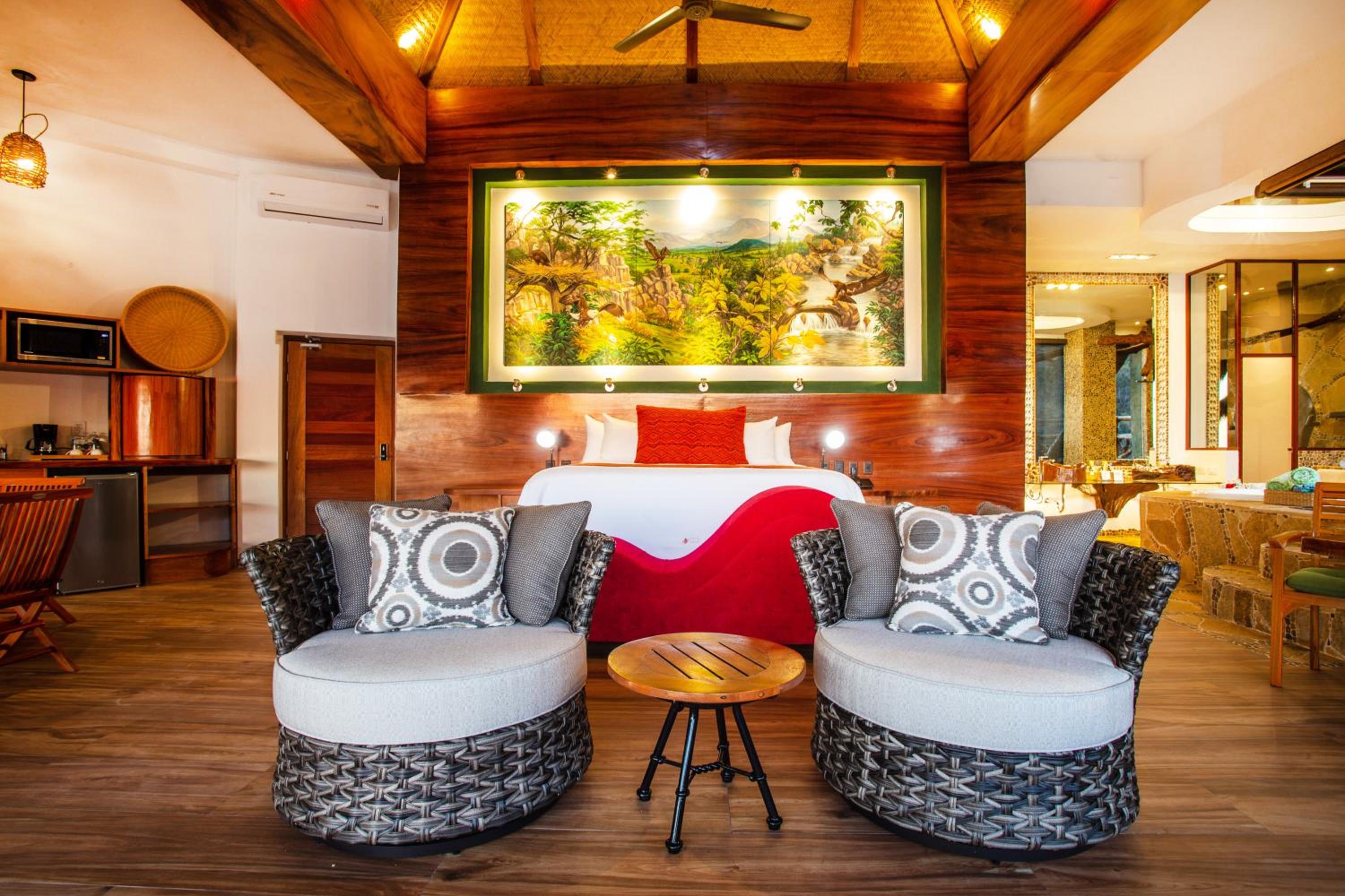 Suite with Private Pool photo 3