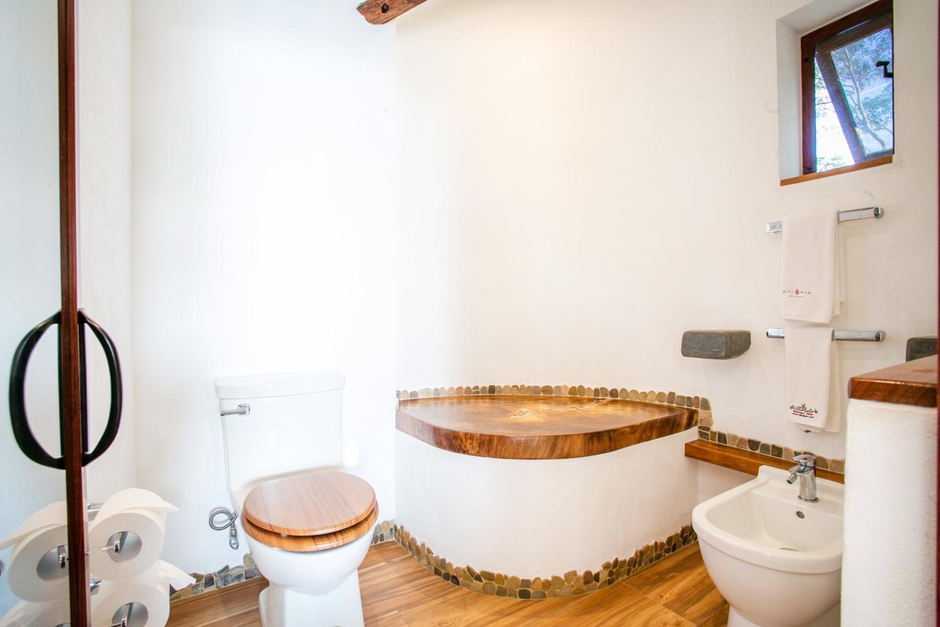 Suite with Private Pool - Photo 16